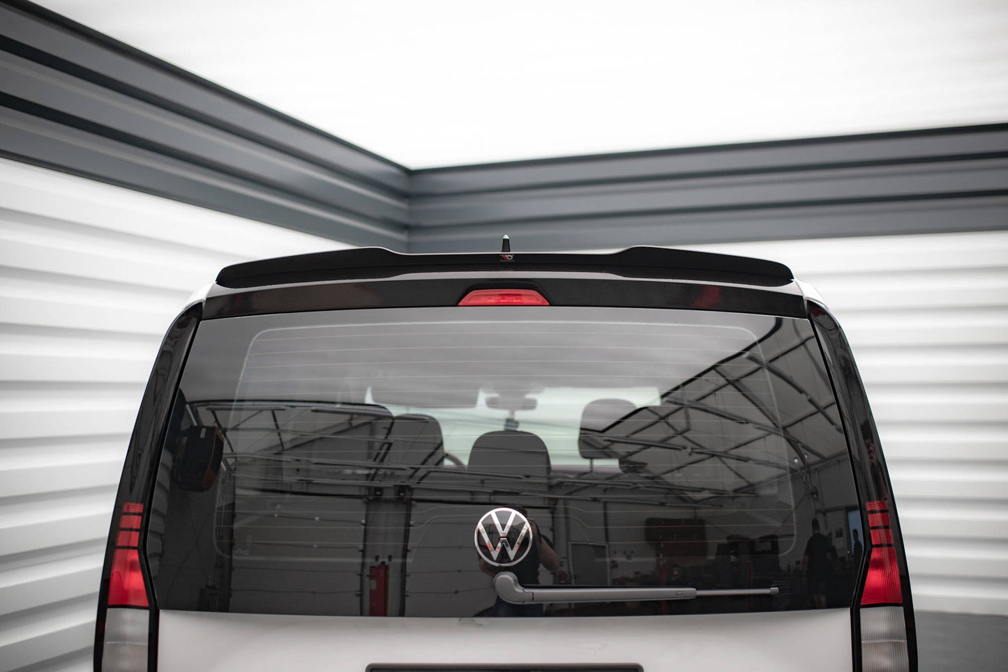 Spoiler CAP für Volkswagen Caddy Mk5 schwarz matt