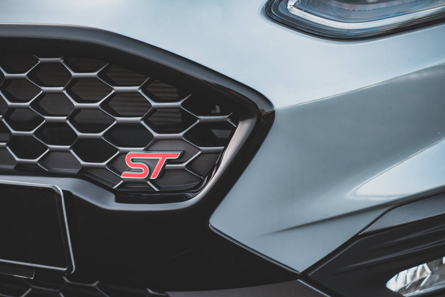 Front Grill Ford Fiesta ST Mk8 schwarz Hochglanz
