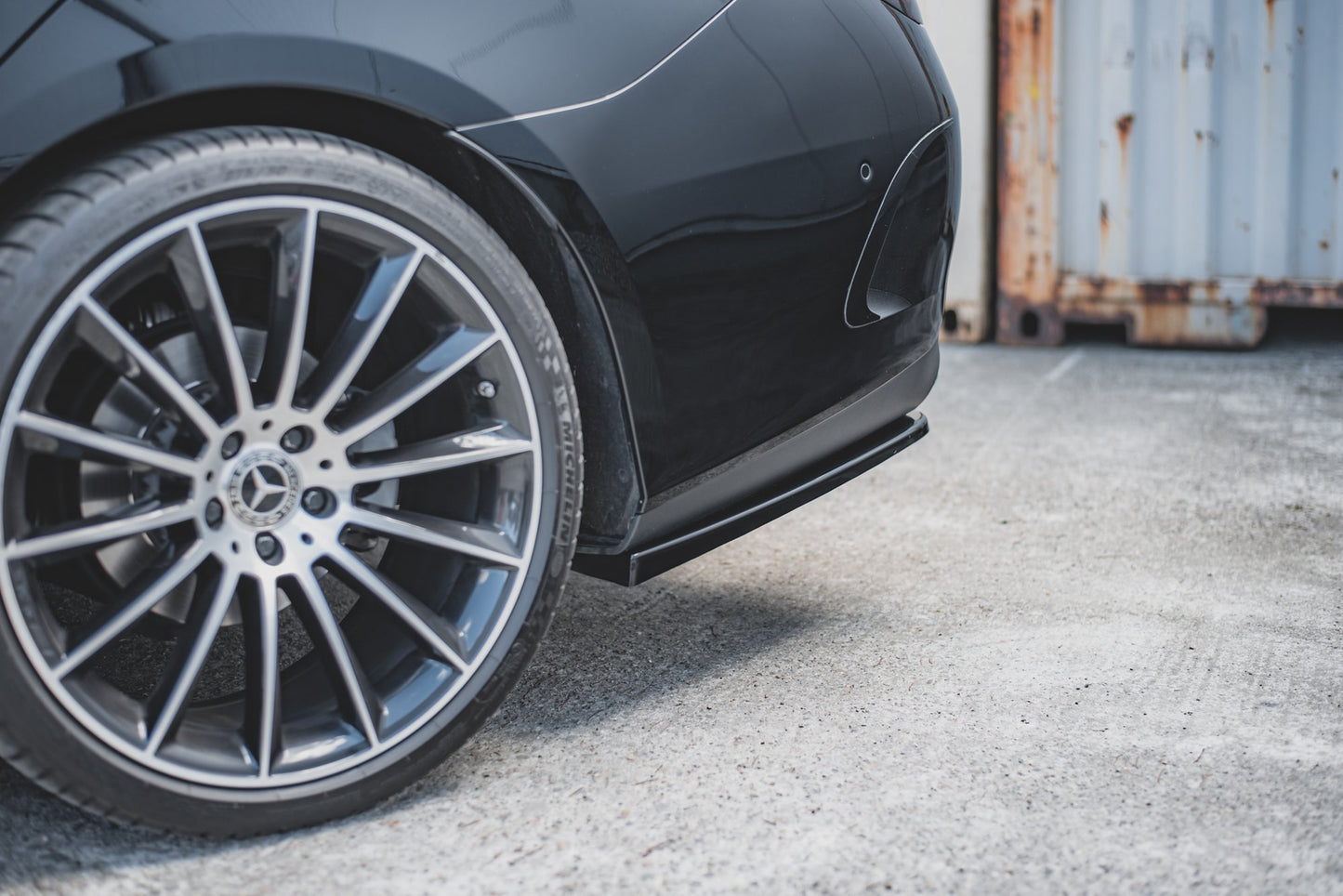 Mittlerer Diffusor Heck Ansatz für Mercedes-Benz CLS AMG-Line C257 schwarz matt