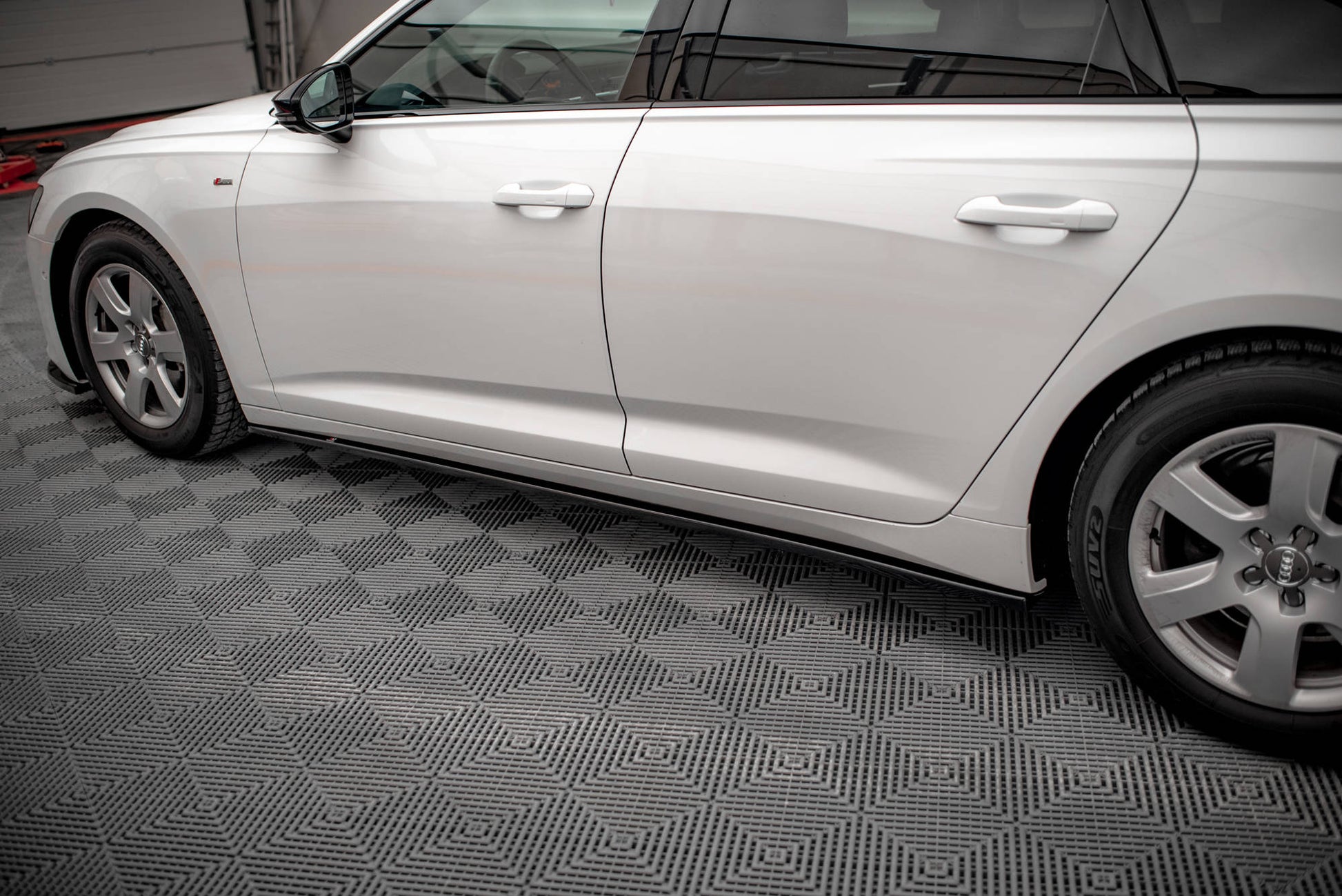 Seitenschweller Ansatz für Audi A6 C8 Carbon Look