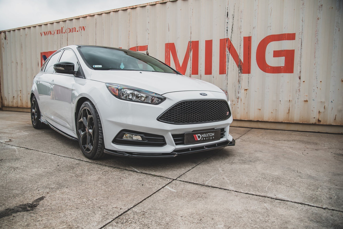 Front Ansatz V.5 für Ford Focus ST Mk3 Facelift schwarz Hochglanz