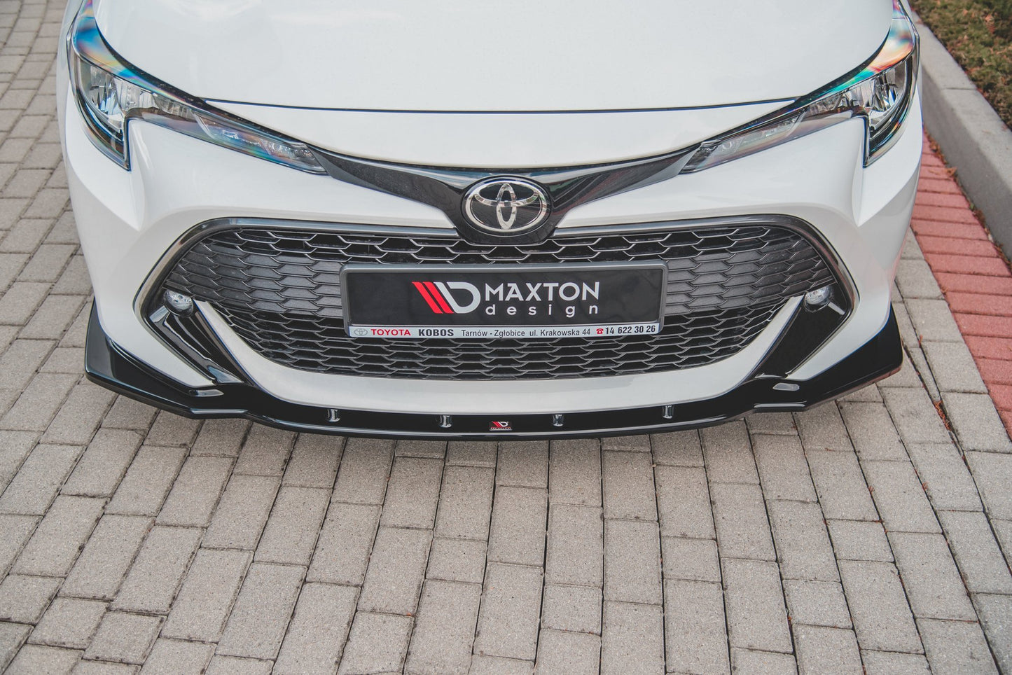Front Ansatz V.1 für Toyota Corolla XII Touring Sports/ Hatchback schwarz matt