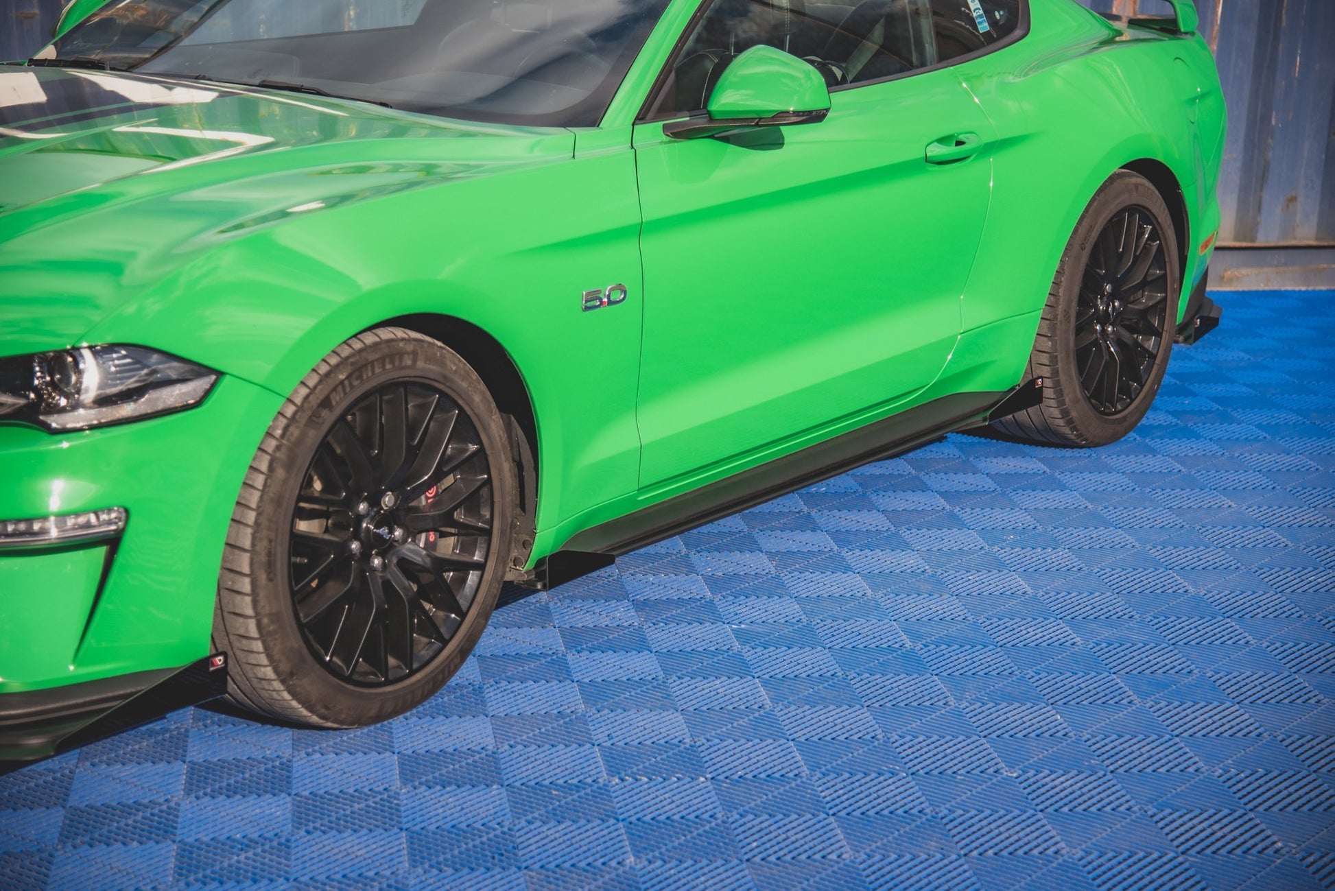 Street Pro Seitenschweller Ansatz für V.1 für + Flaps Ford Mustang GT Mk6 Facelift schwarz Hochglanz