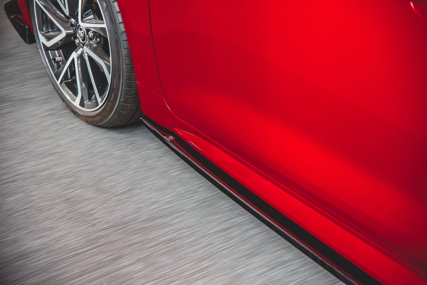 Seitenschweller Ansatz für Toyota Corolla XII Hatchback schwarz matt