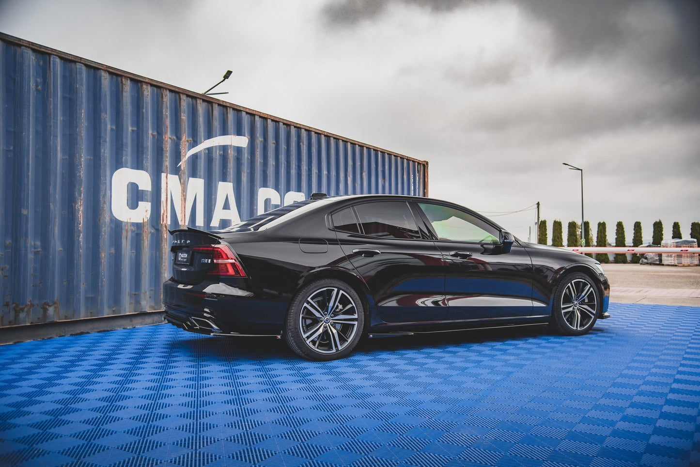Spoiler CAP für Volvo S60 R-Design Mk3 schwarz Hochglanz
