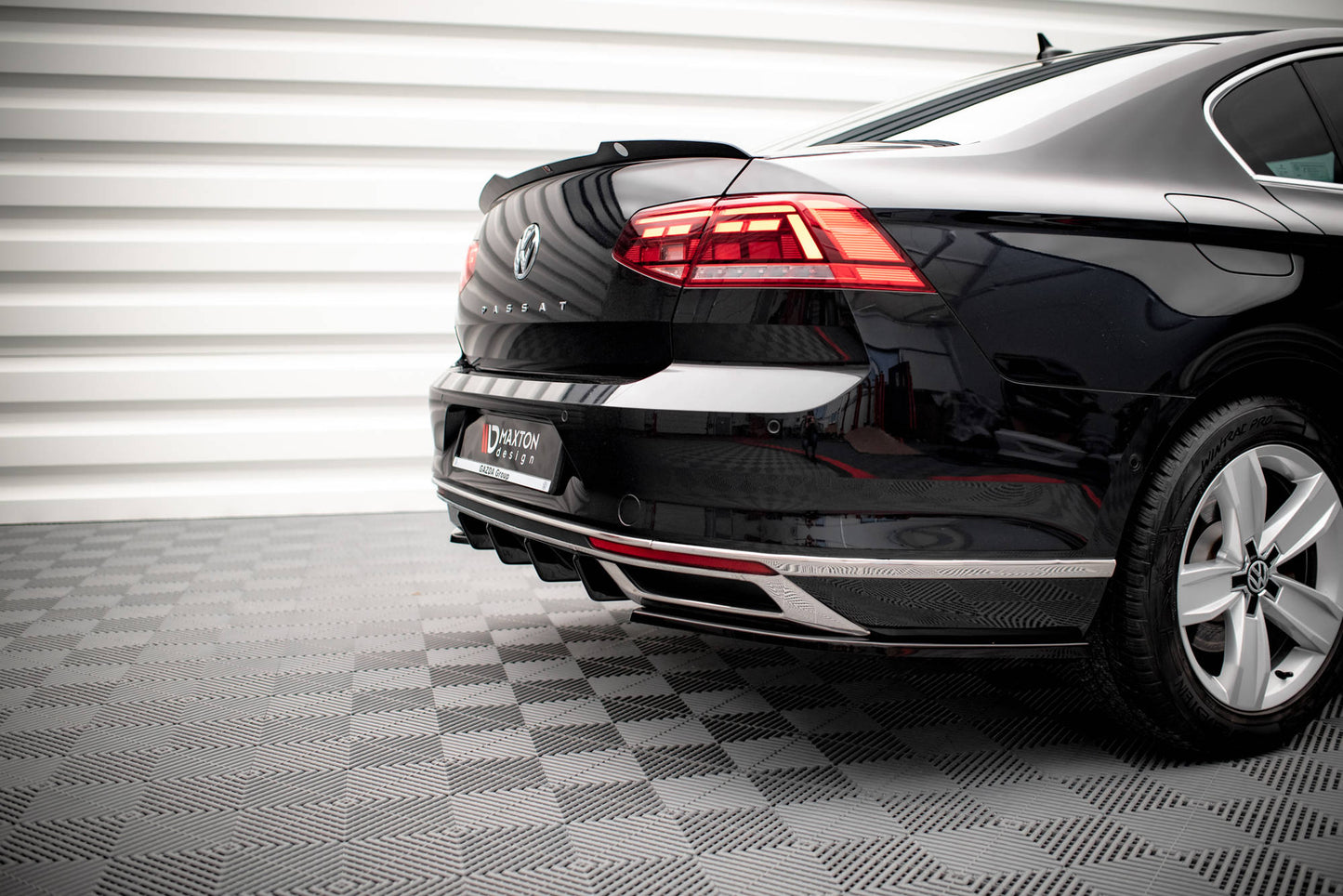Diffusor Heck Ansatz für Volkswagen Passat B8 Facelift schwarz matt