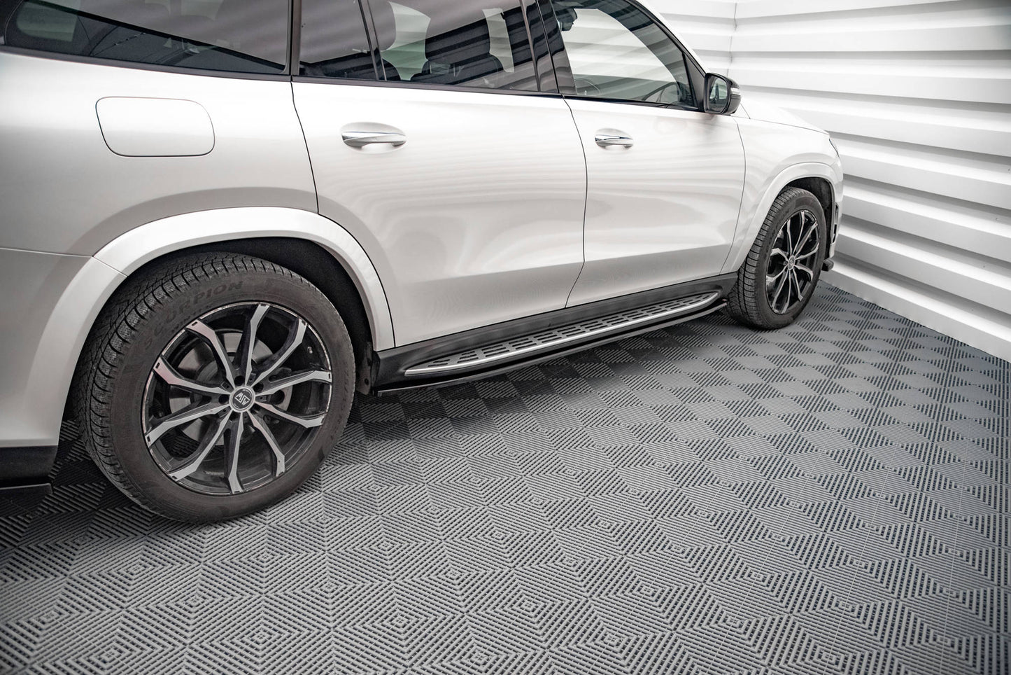 Seitenschweller Ansatz für Mercedes-Benz GLS AMG-Line X167 schwarz Hochglanz
