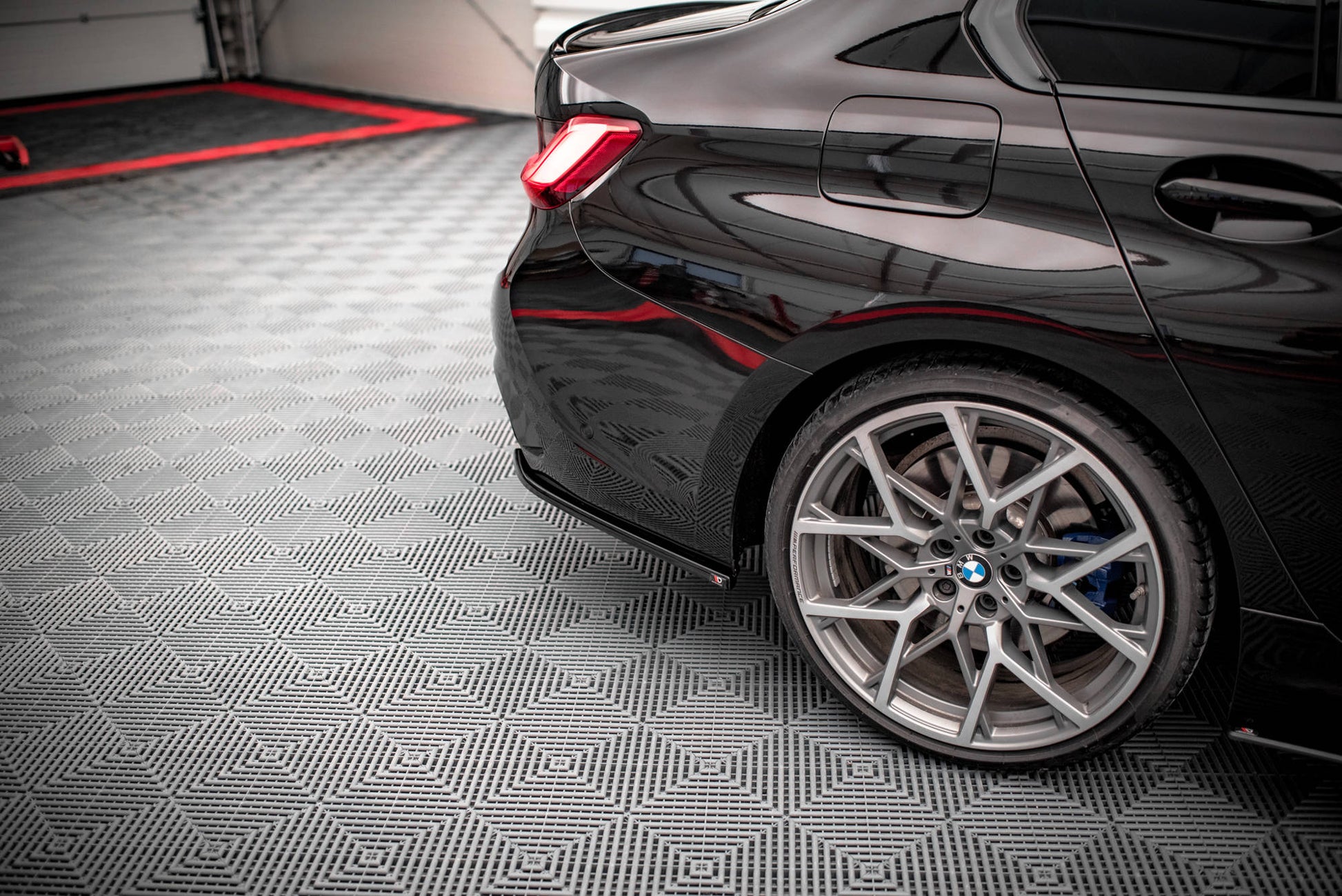 Heck Ansatz Flaps Diffusor V.4 für BMW 3er M-Paket G20 / G21 Carbon Look
