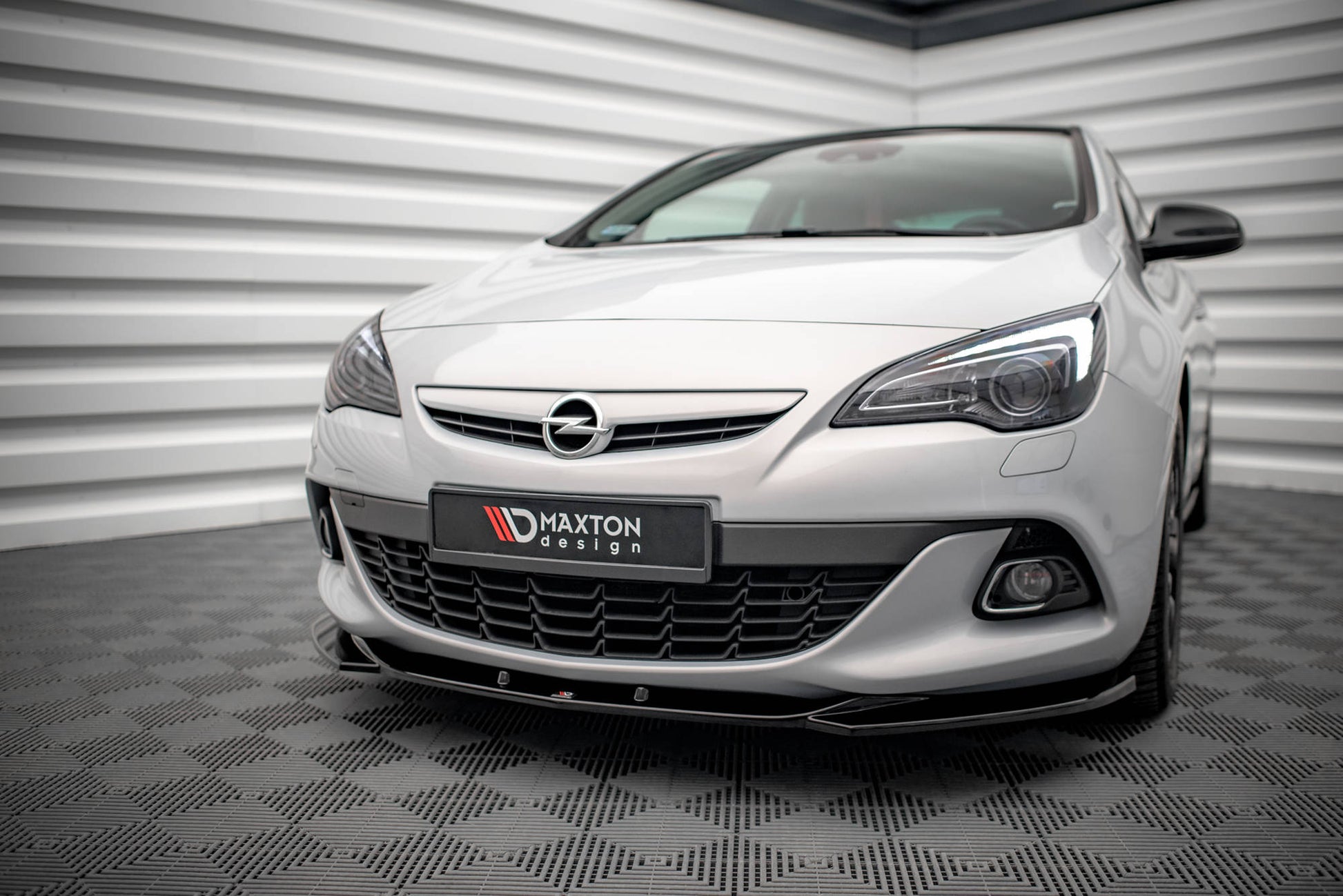 Front Ansatz V.1 für Opel Astra GTC OPC-Line J schwarz Hochglanz