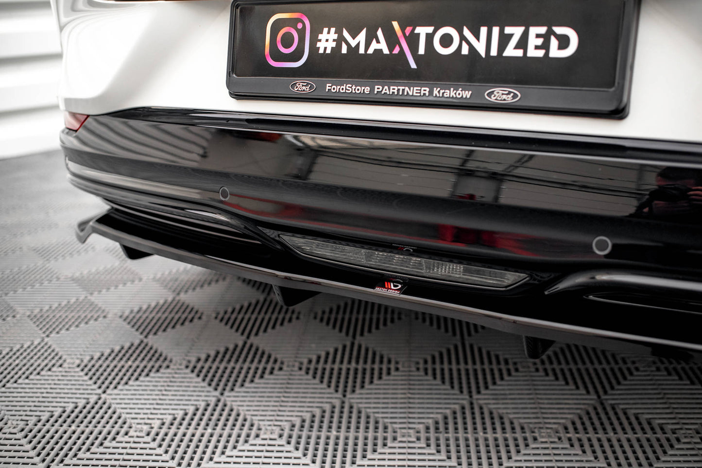 Mittlerer Diffusor Heck Ansatz DTM Look für Ford Mustang Mach-E Mk1 schwarz matt