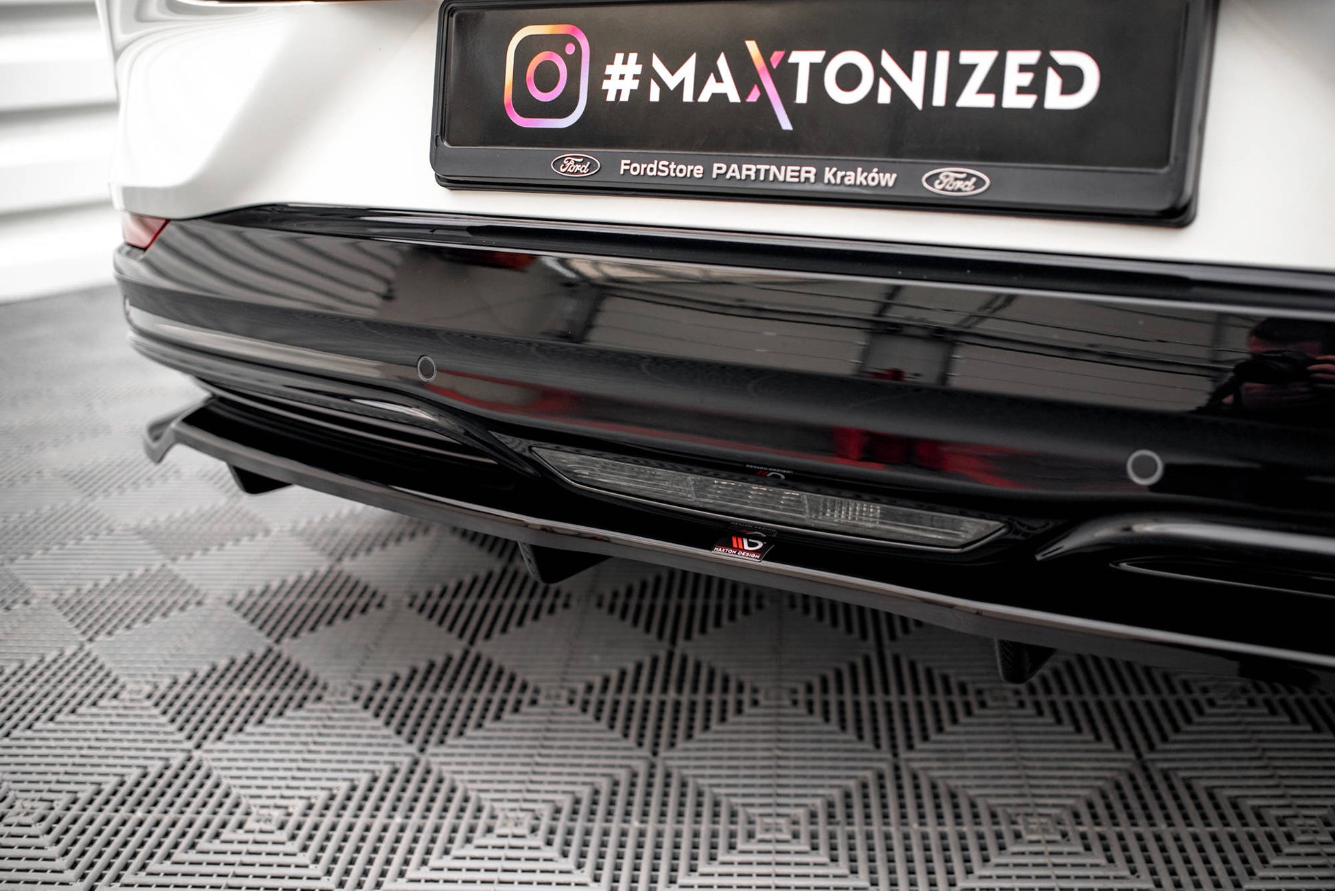 Mittlerer Diffusor Heck Ansatz DTM Look für Ford Mustang Mach-E Mk1 Carbon Look
