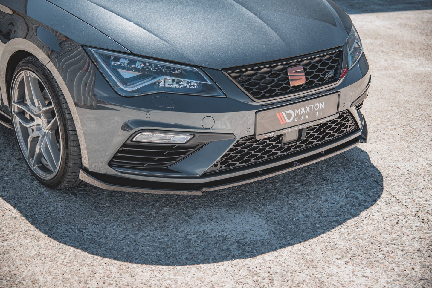 Front Ansatz V.6 für Seat Leon Cupra / FR Mk3 FL schwarz Hochglanz