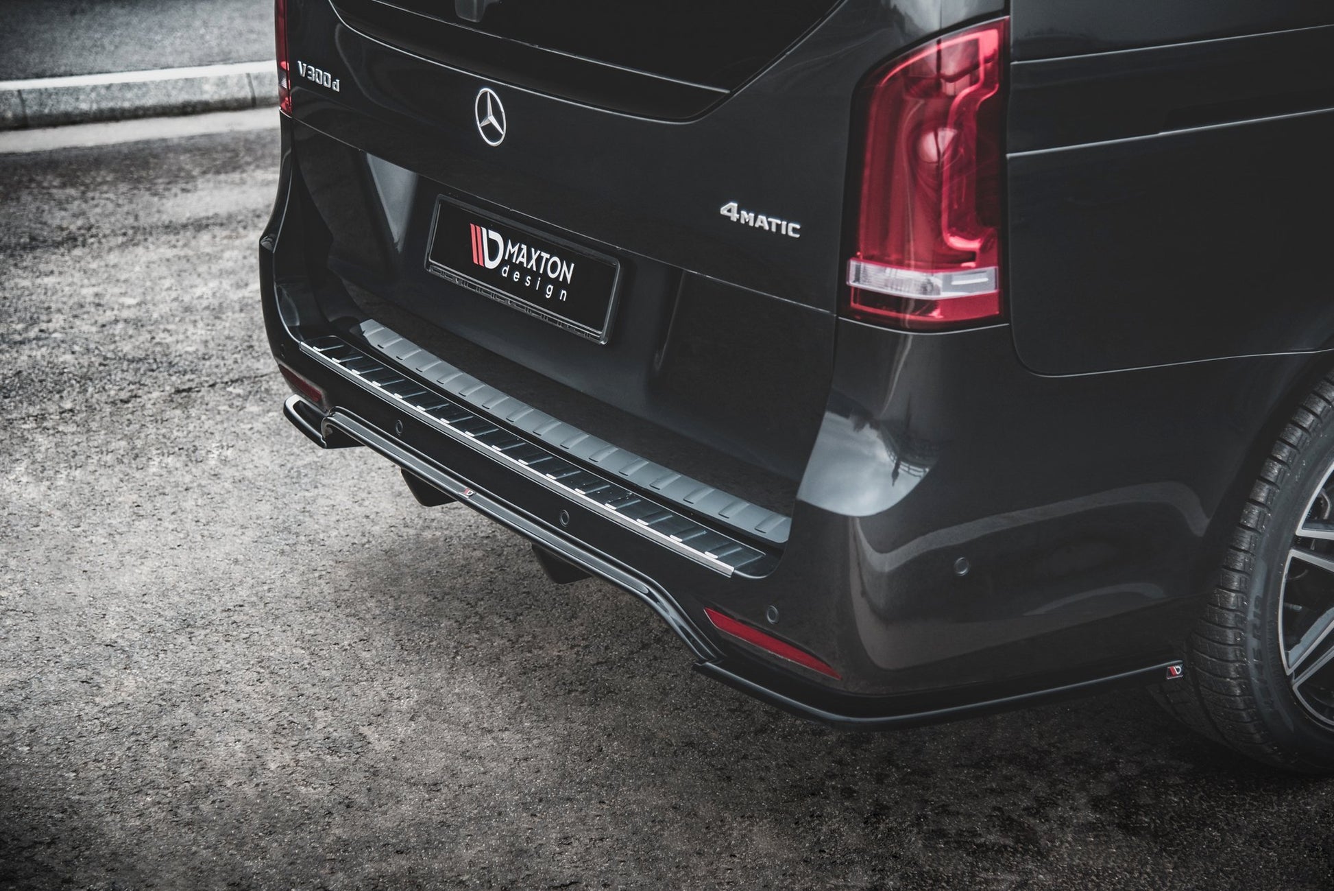 Diffusor Heck Ansatz für Mercedes-Benz V-Klasse AMG-Line W447 Facelift schwarz Hochglanz