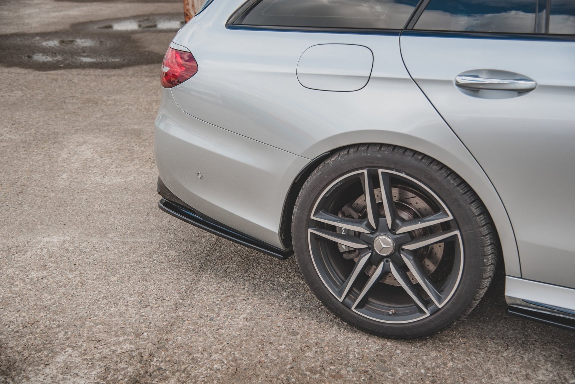 Heck Ansatz Flaps Diffusor für Mercedes-Benz E63 AMG Kombi/Limousine S213/W213 Carbon Look