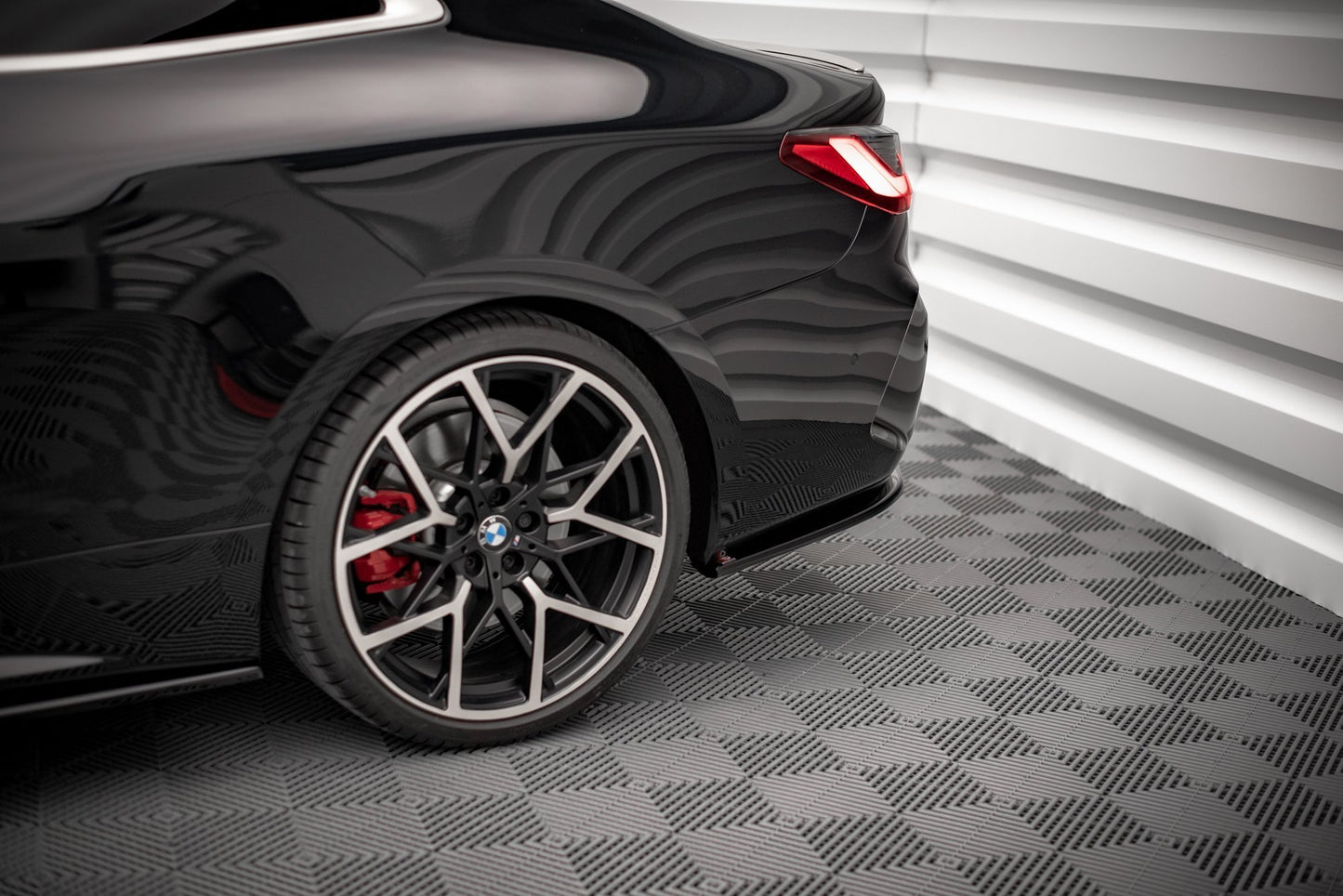 Heck Ansatz Flaps Diffusor V.1 für BMW 4er M-Paket G22 schwarz matt