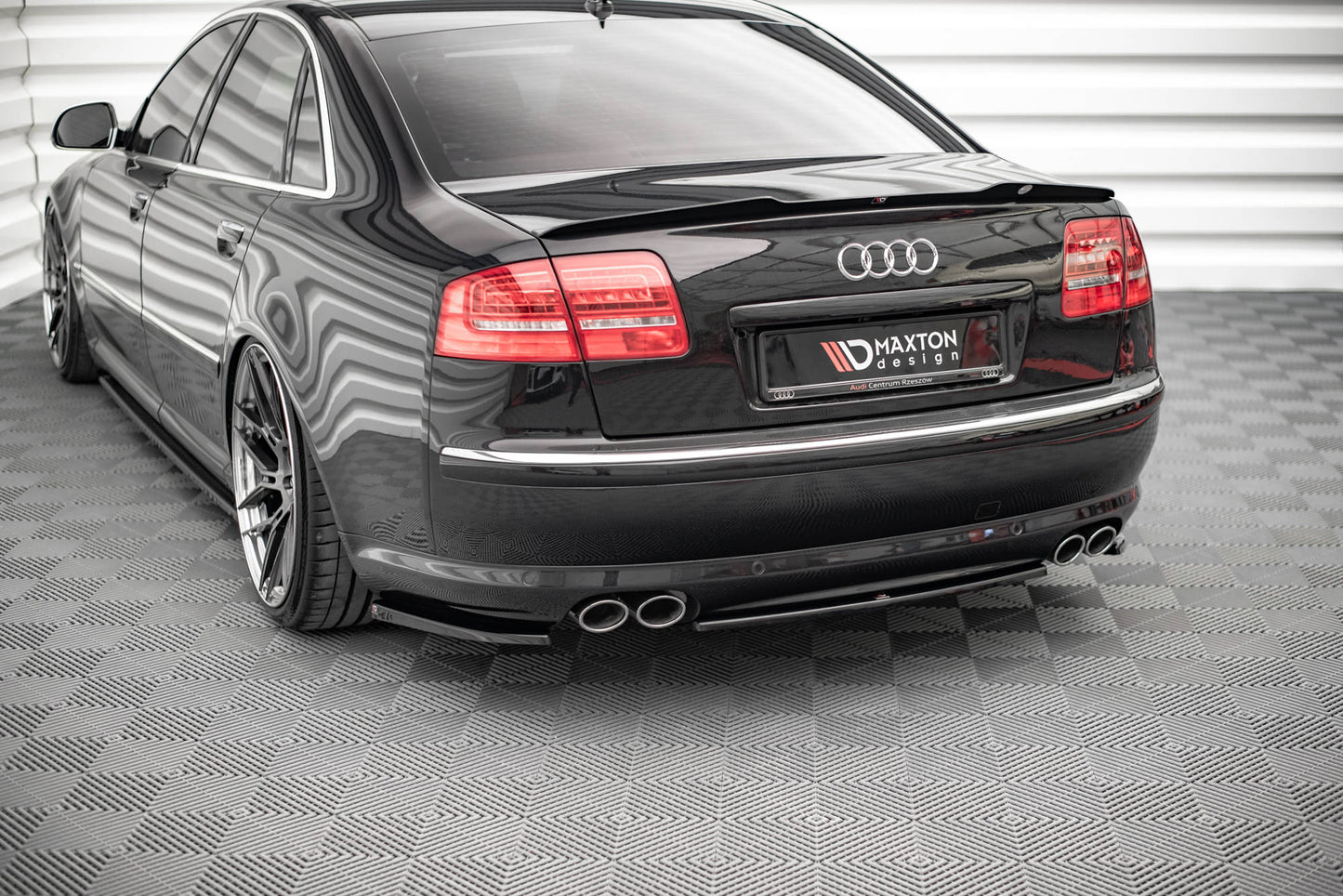 Mittlerer Diffusor Heck Ansatz für Audi S8 D3 Carbon Look