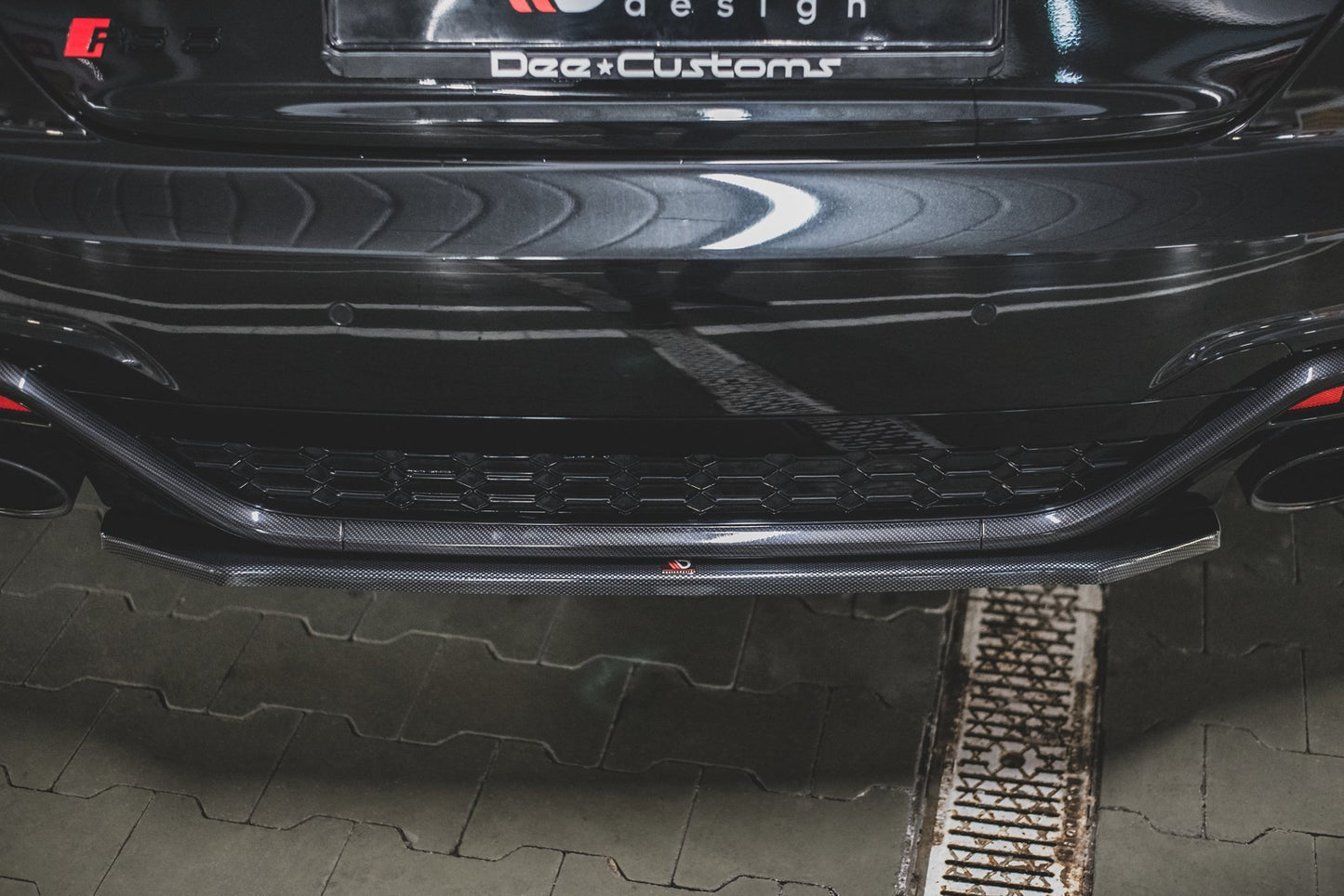 Mittlerer Diffusor Heck Ansatz für Audi RS5 F5 Facelift schwarz matt