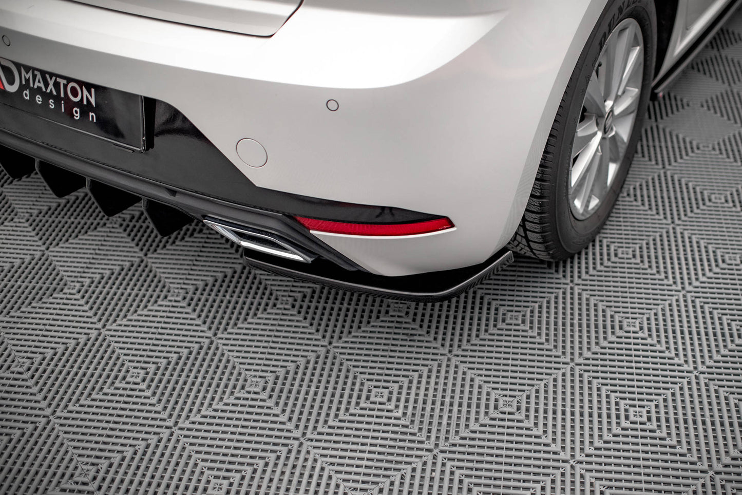 Heck Ansatz Flaps Diffusor für Seat Ibiza FR/ Standard Mk5 schwarz matt