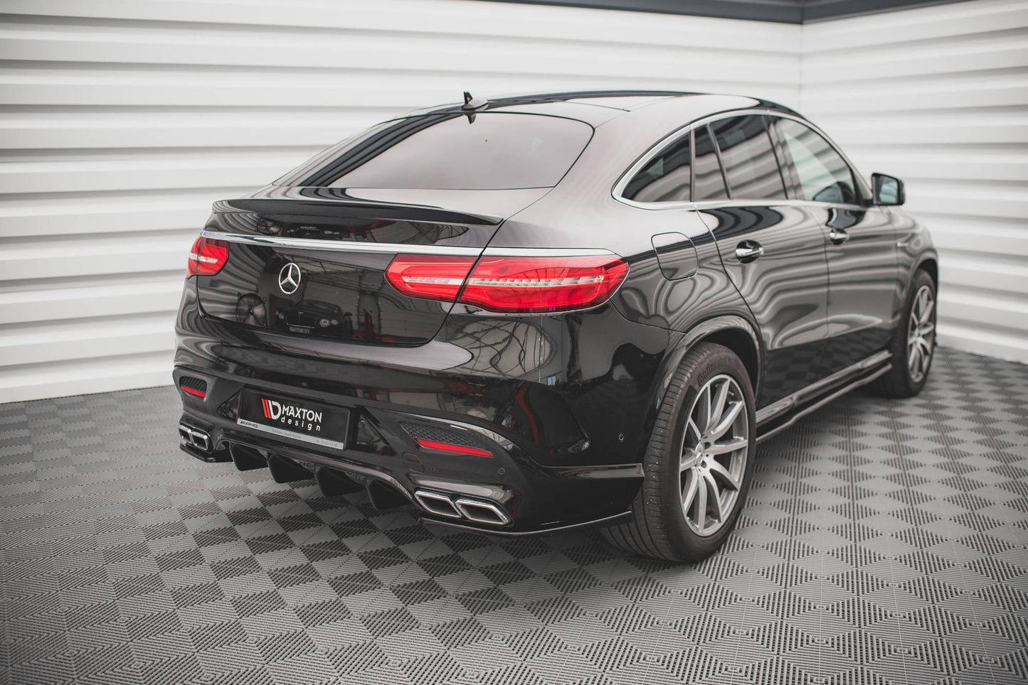 Heck Ansatz Flaps Diffusor V.2 für Mercedes-Benz GLE Coupe 63 AMG C292 schwarz Hochglanz