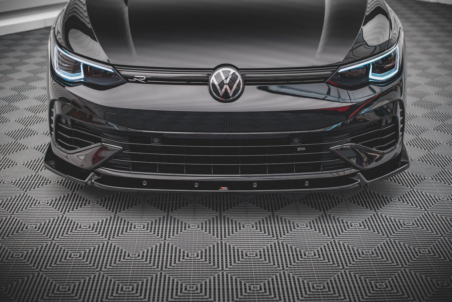 Front Ansatz V.2 für Volkswagen Golf R Mk8 Carbon Look