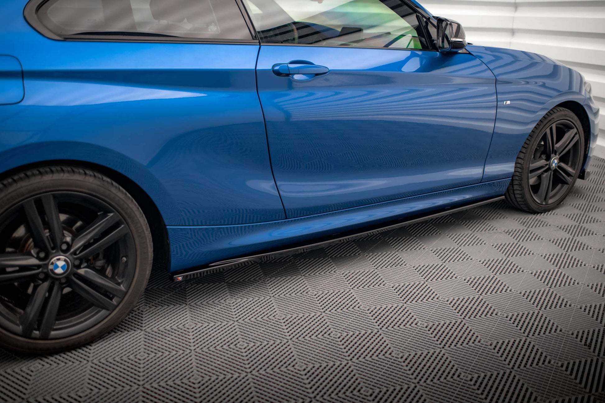 Seitenschweller Ansatz für BMW 2 M-Paket F22 schwarz Hochglanz
