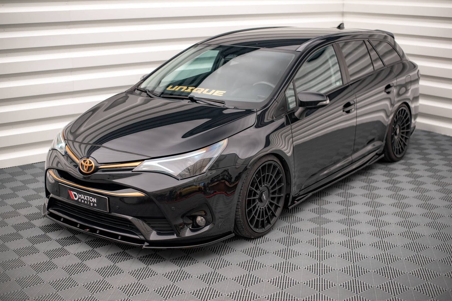 Seitenschweller Ansatz für Toyota Avensis Mk3 Facelift schwarz Hochglanz