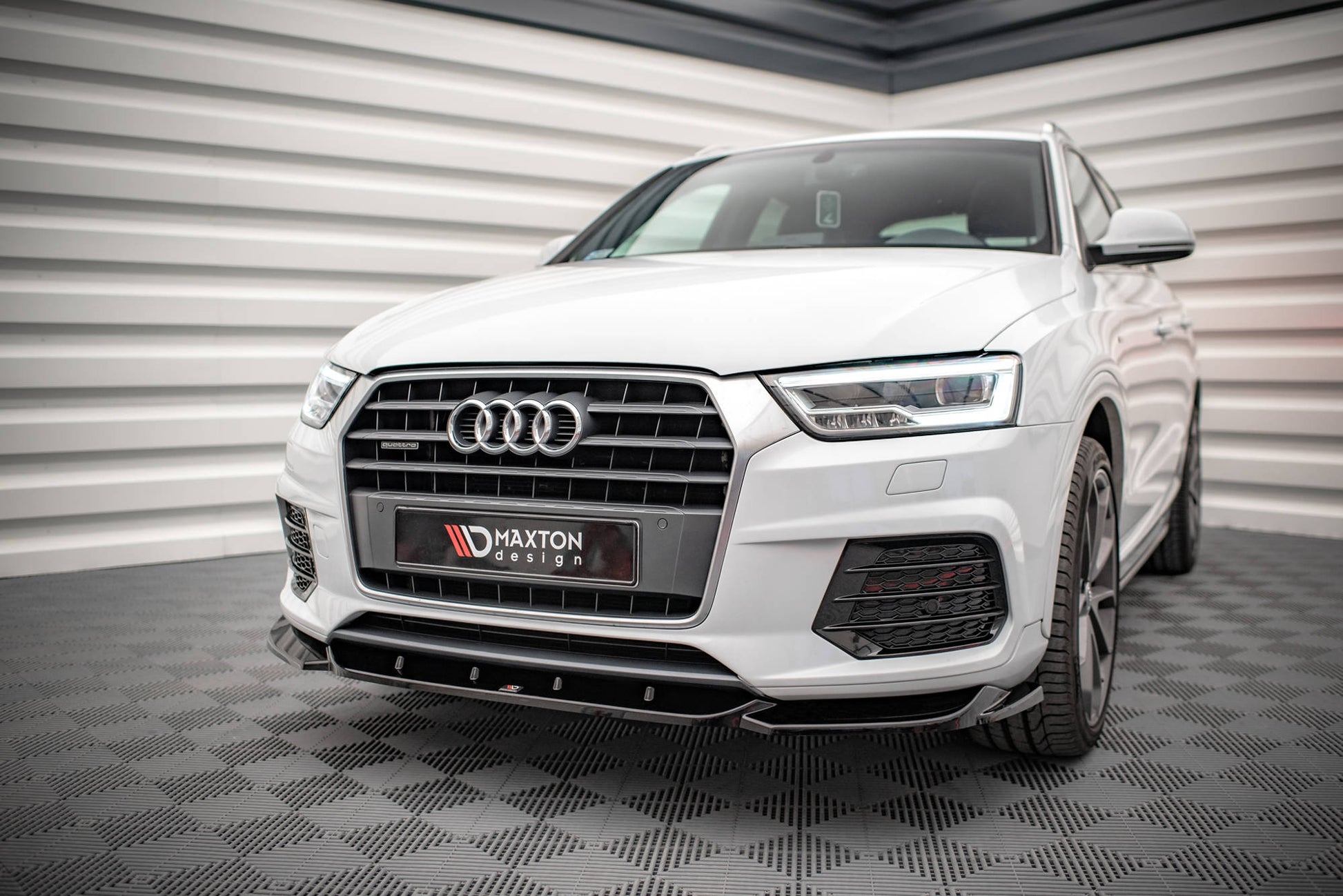 Front Ansatz V.1 für Audi Q3 8U Facelift Carbon Look