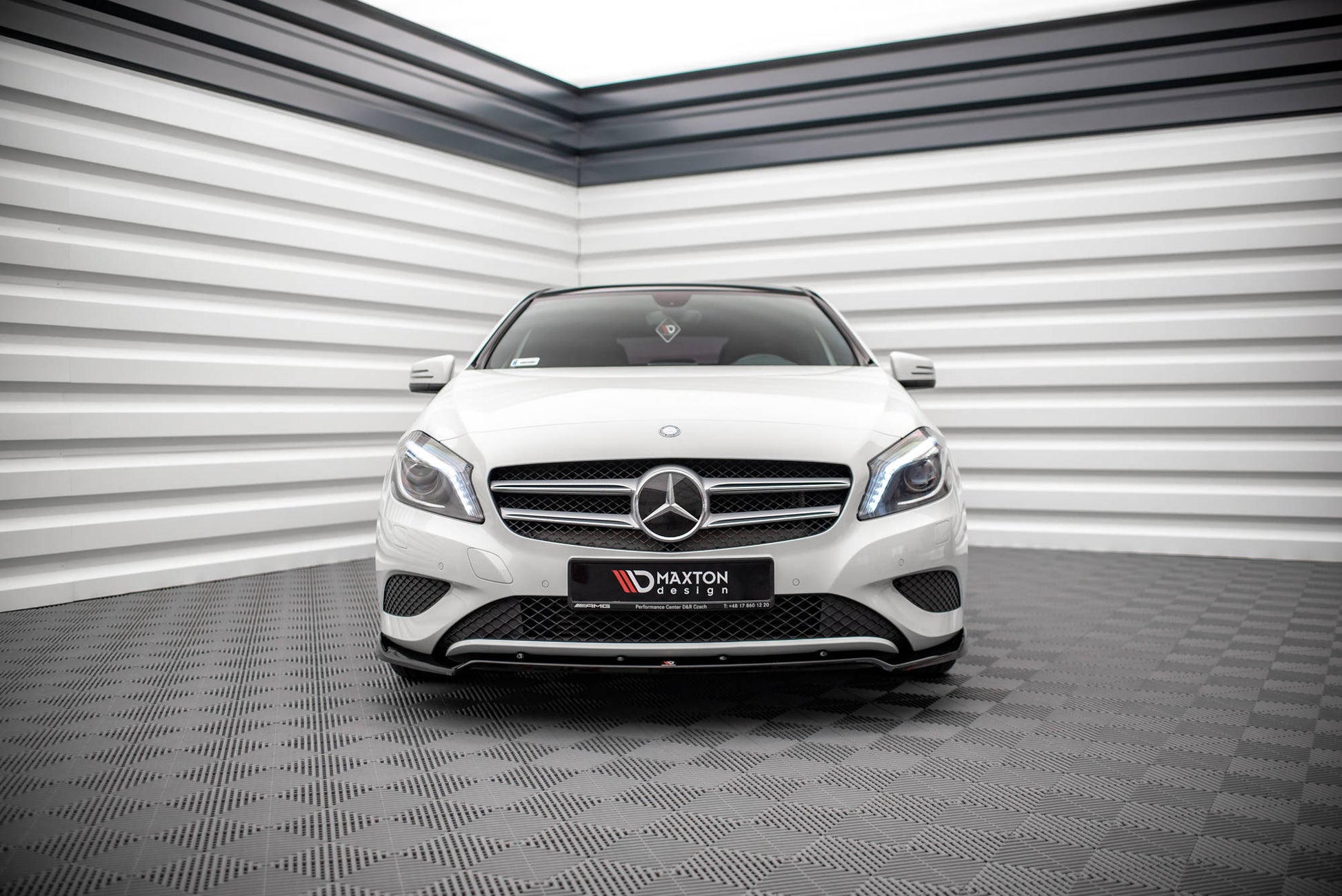 Front Ansatz V.2 für Mercedes-Benz A W176 schwarz matt