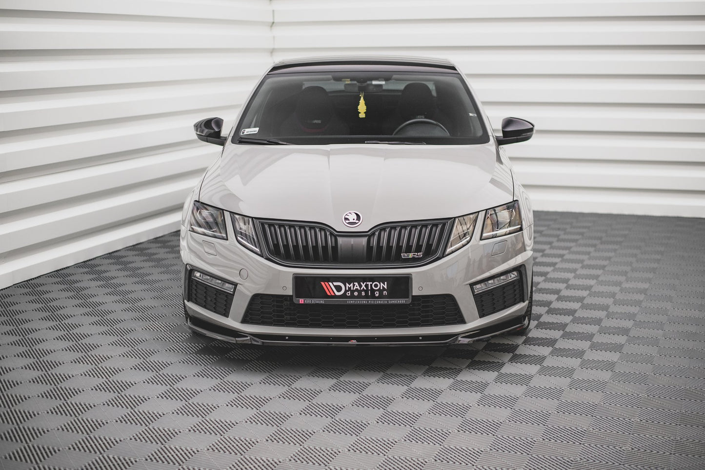 Front Ansatz V.3 für Skoda Octavia RS Mk3 Facelift Carbon Look