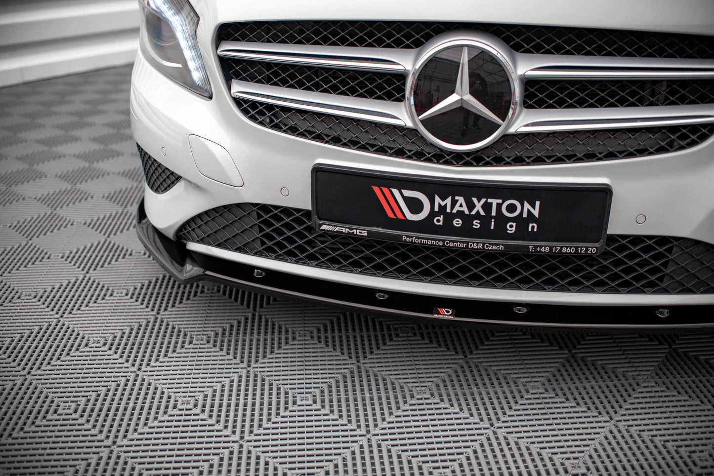 Front Ansatz V.2 für Mercedes-Benz A W176 schwarz matt