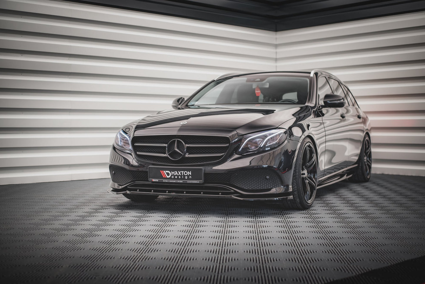 Front Ansatz für Mercedes-Benz E W213 schwarz matt
