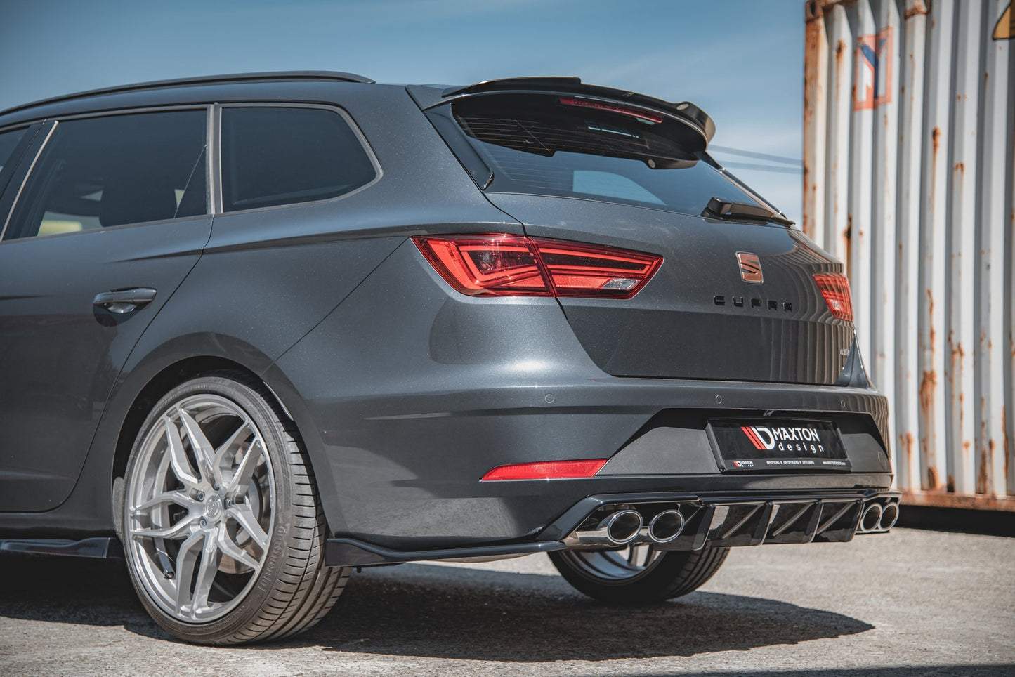 Heck Ansatz Flaps Diffusor V.3 für Seat Leon Cupra Mk3 FL Sportstourer schwarz Hochglanz