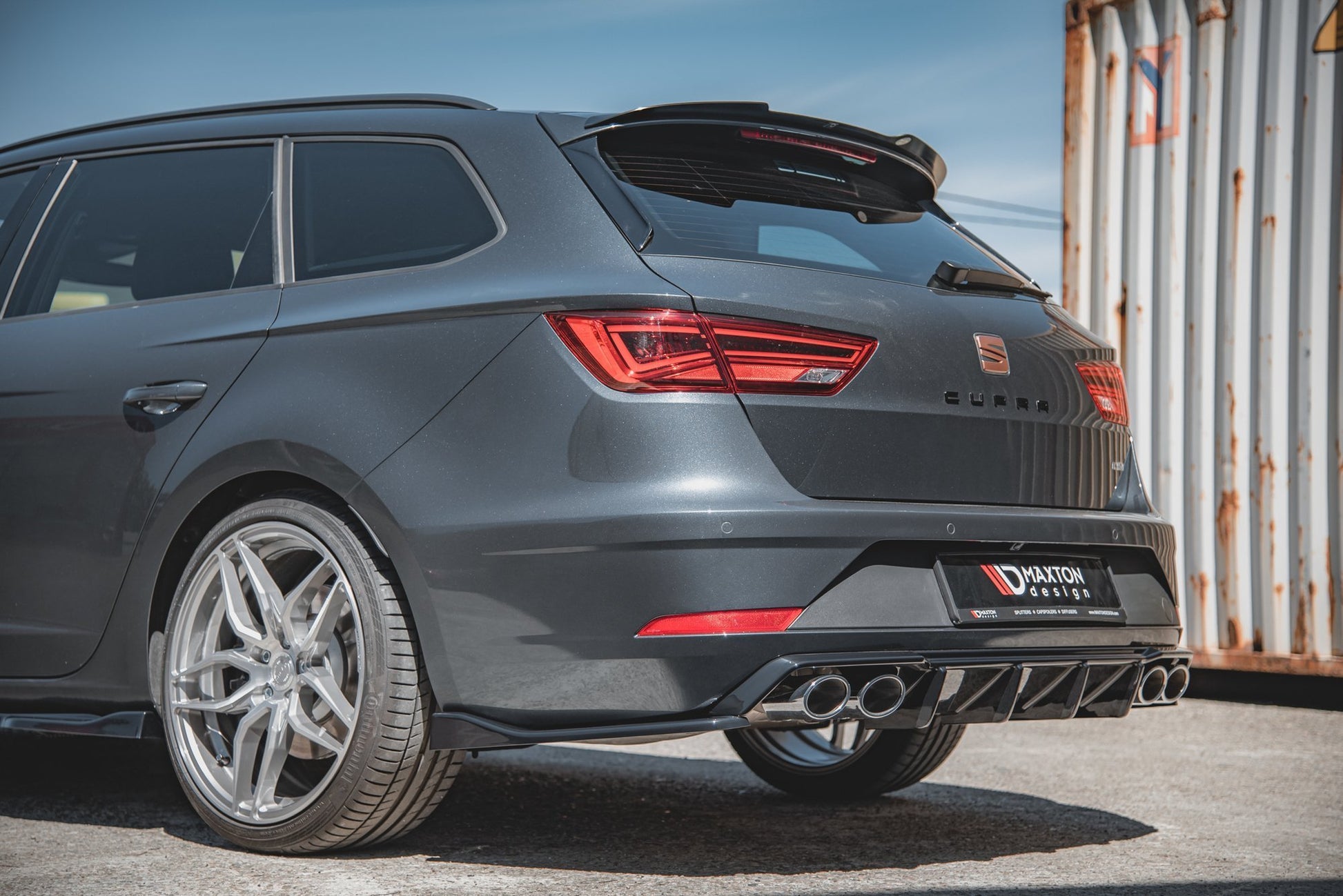 Heck Ansatz Flaps Diffusor V.3 für Seat Leon Cupra Mk3 FL Sportstourer schwarz Hochglanz