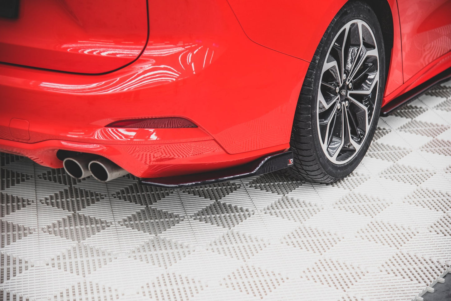 Heck Ansatz Flaps Diffusor V.2 für Ford Focus ST-Line Kombi Mk4 schwarz matt