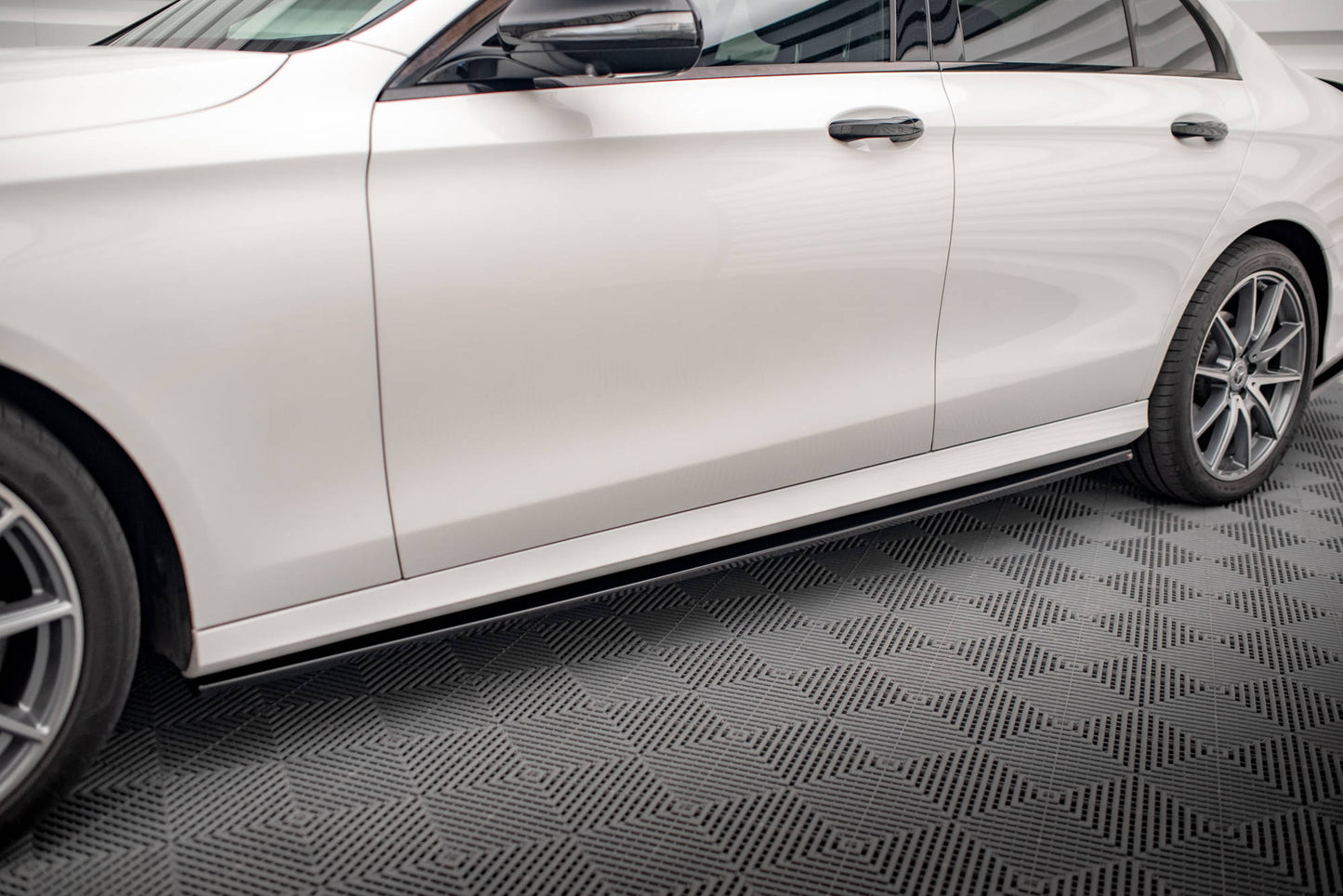 Seitenschweller Ansatz für Mercedes-Benz E AMG-Line W213 Facelift Carbon Look