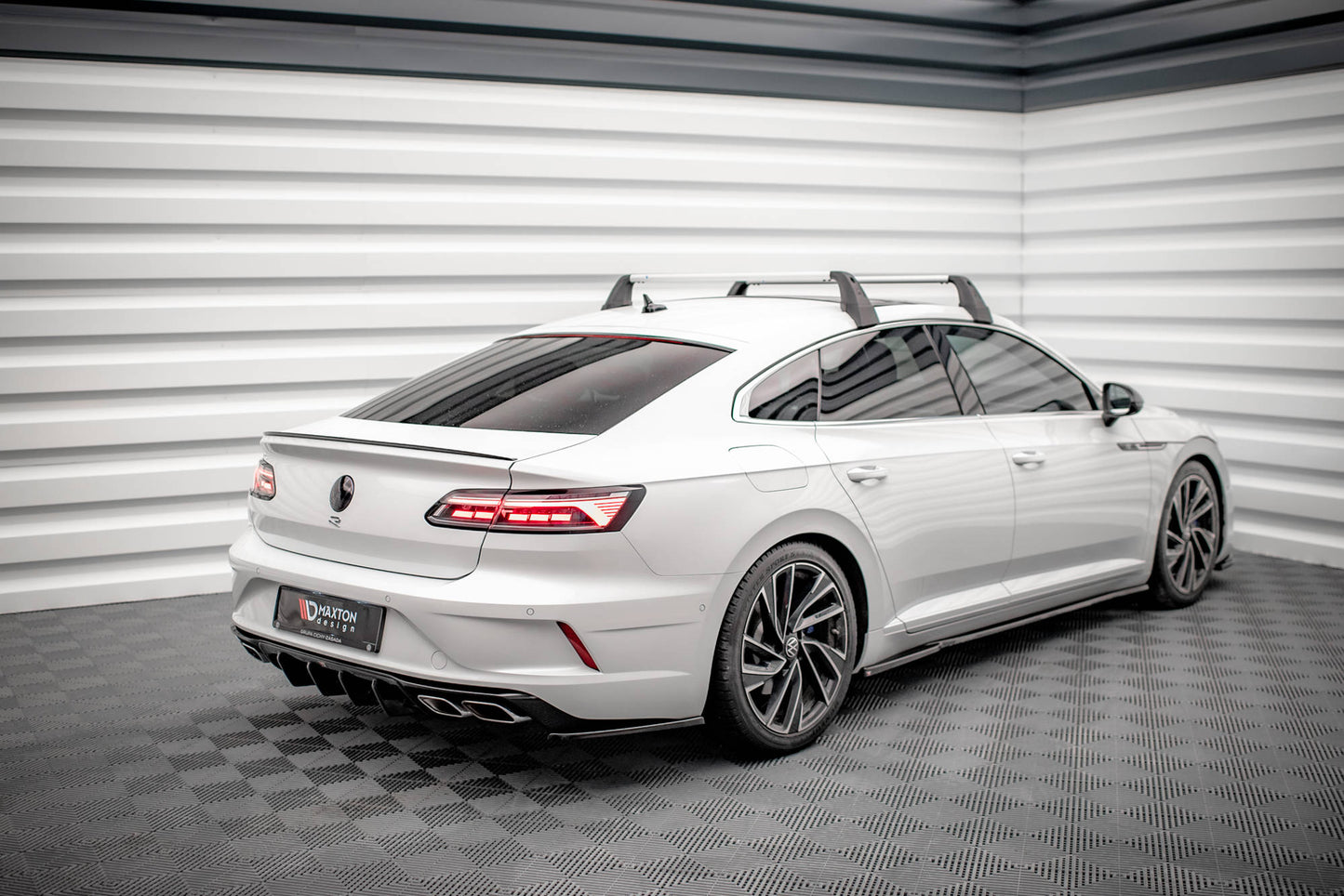 Heck Ansatz Flaps Diffusor für Volkswagen Arteon R Carbon Look