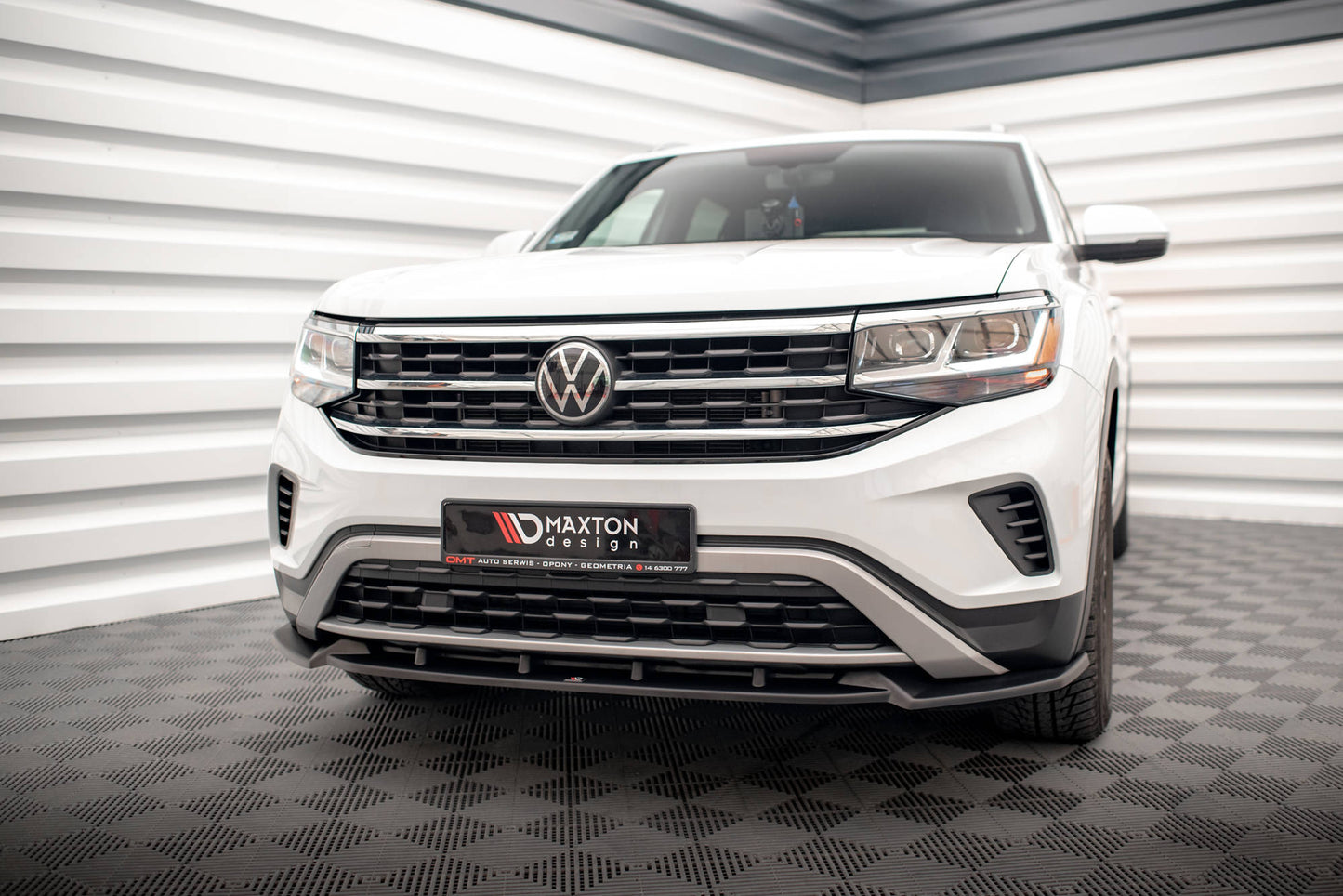 Front Ansatz V.1 für Volkswagen Atlas Cross Sport schwarz Hochglanz