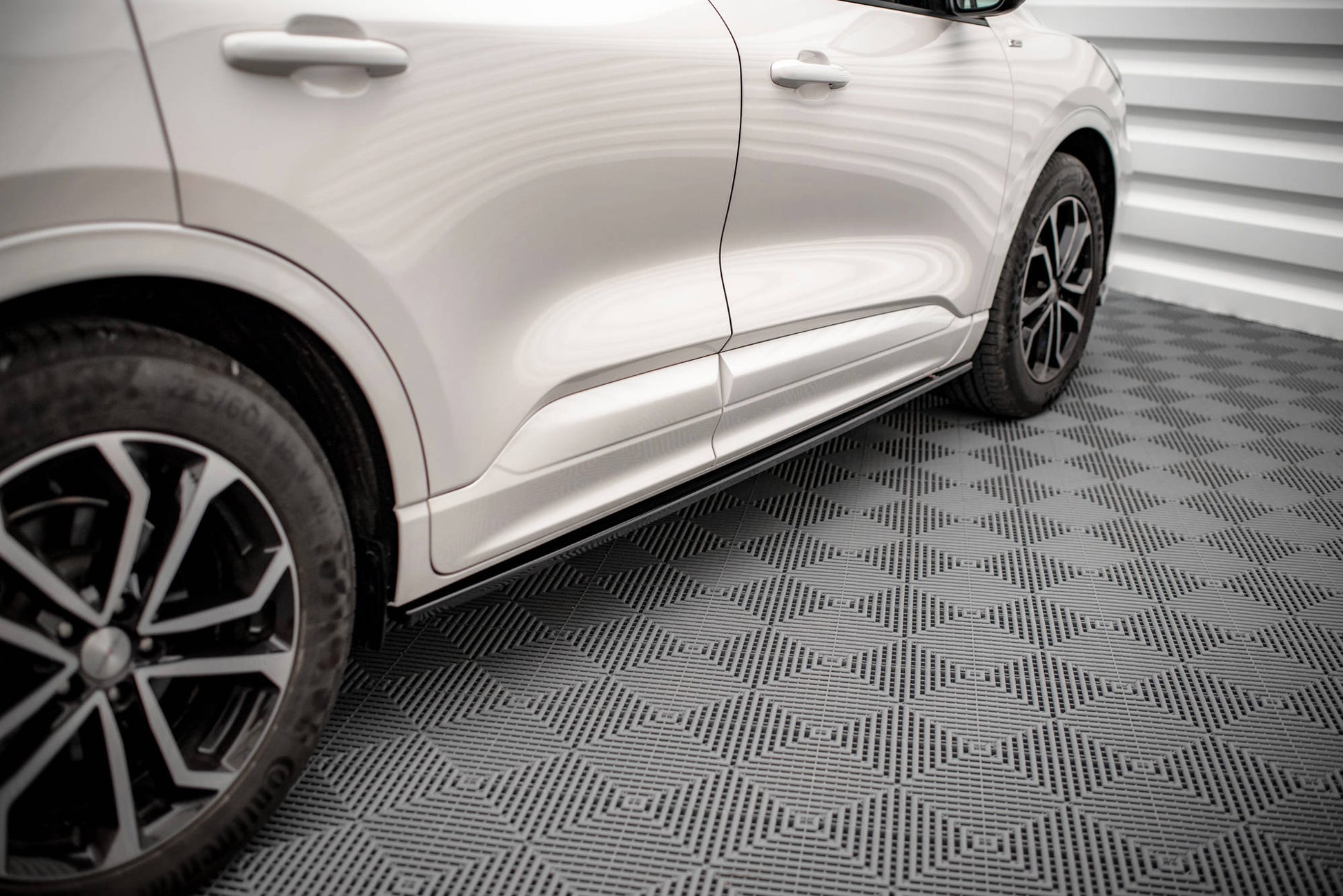 Seitenschweller Ansatz für Ford Kuga ST-Line Mk3 Carbon Look