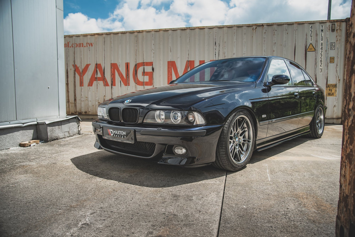 Front Ansatz für Seite BMW M5 E39 schwarz Hochglanz