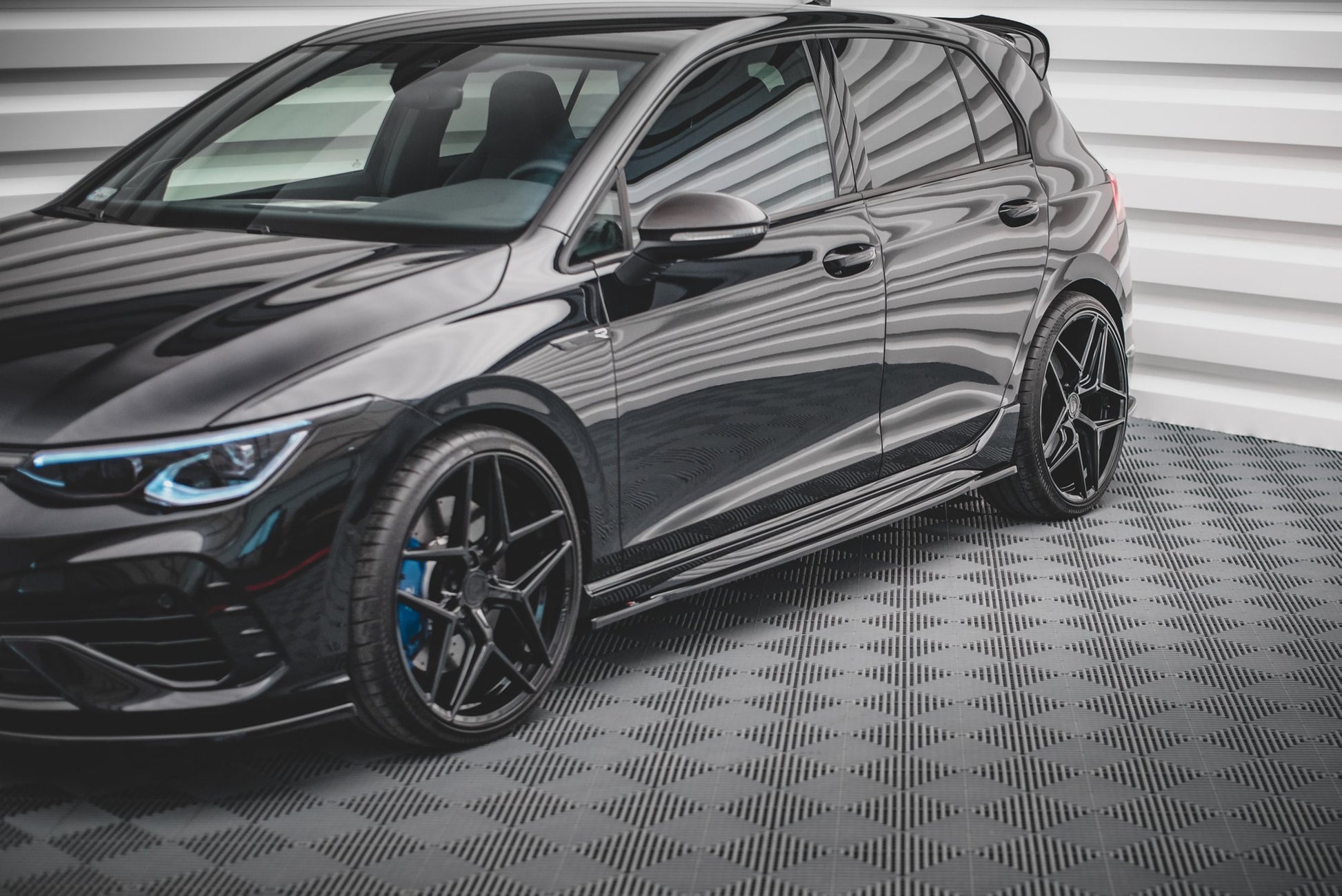 Seitenschweller Ansatz für V.1 für Volkswagen Golf R Mk8 schwarz matt