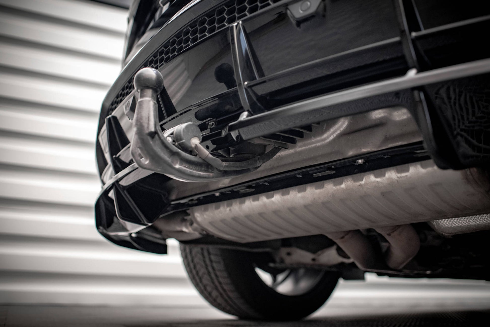 Mittlerer Diffusor Heck Ansatz DTM Look für Lamborghini Urus Mk1 schwarz Hochglanz