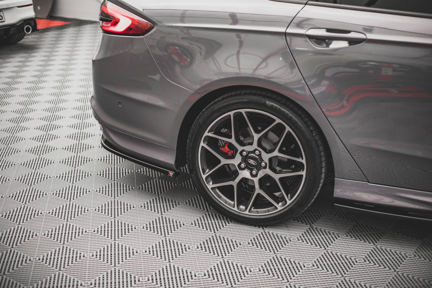 Heck Ansatz Flaps Diffusor V.1 für Ford Mondeo ST-Line Mk5 Facelift schwarz matt