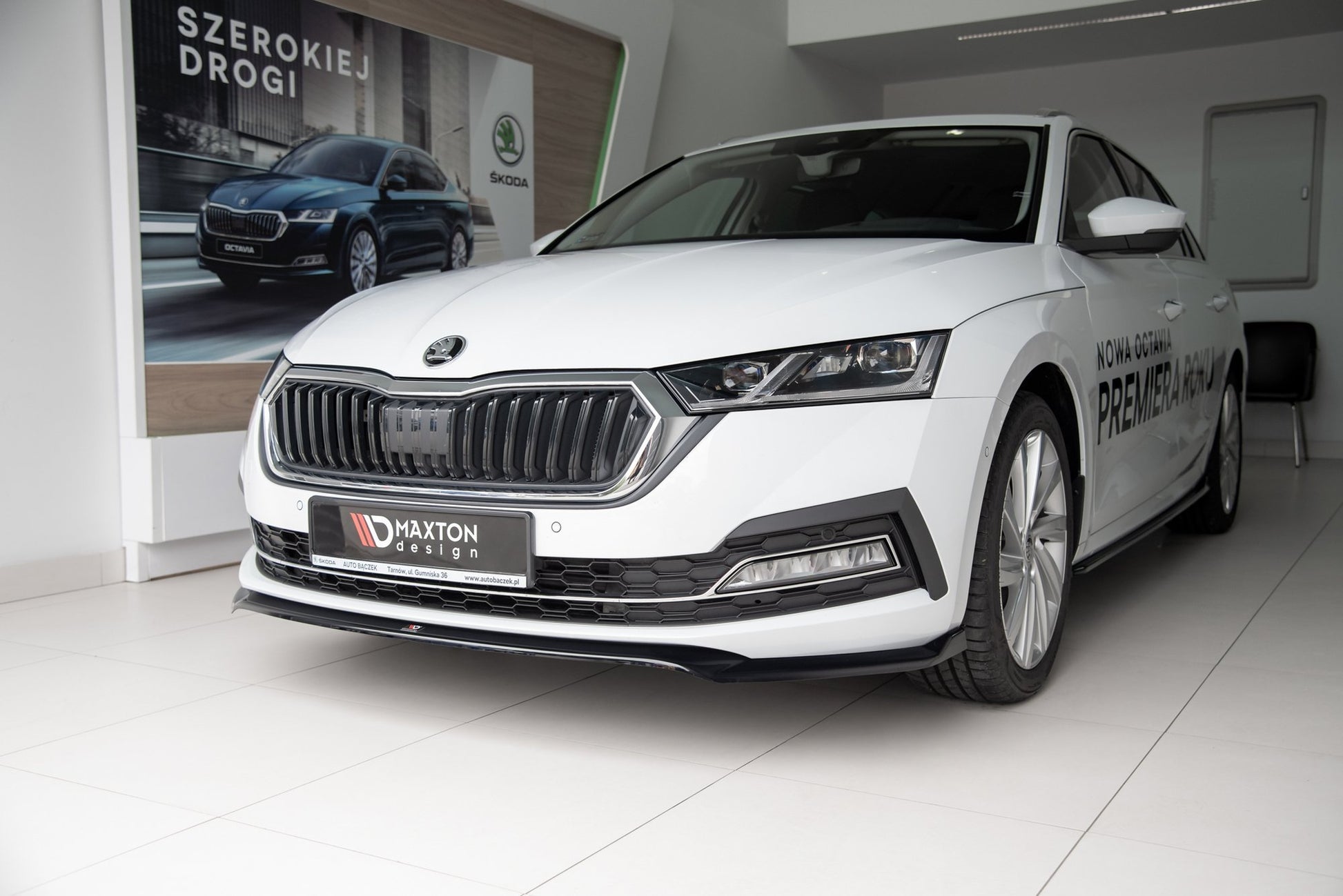 Front Ansatz V.2 für Skoda Octavia Mk4 Carbon Look