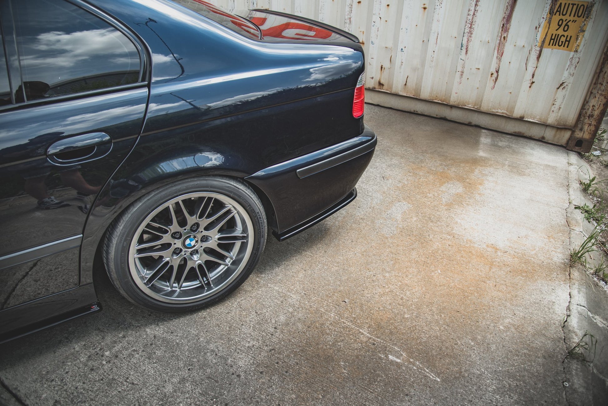 Heck Ansatz Flaps Diffusor für BMW M5 E39 Carbon Look