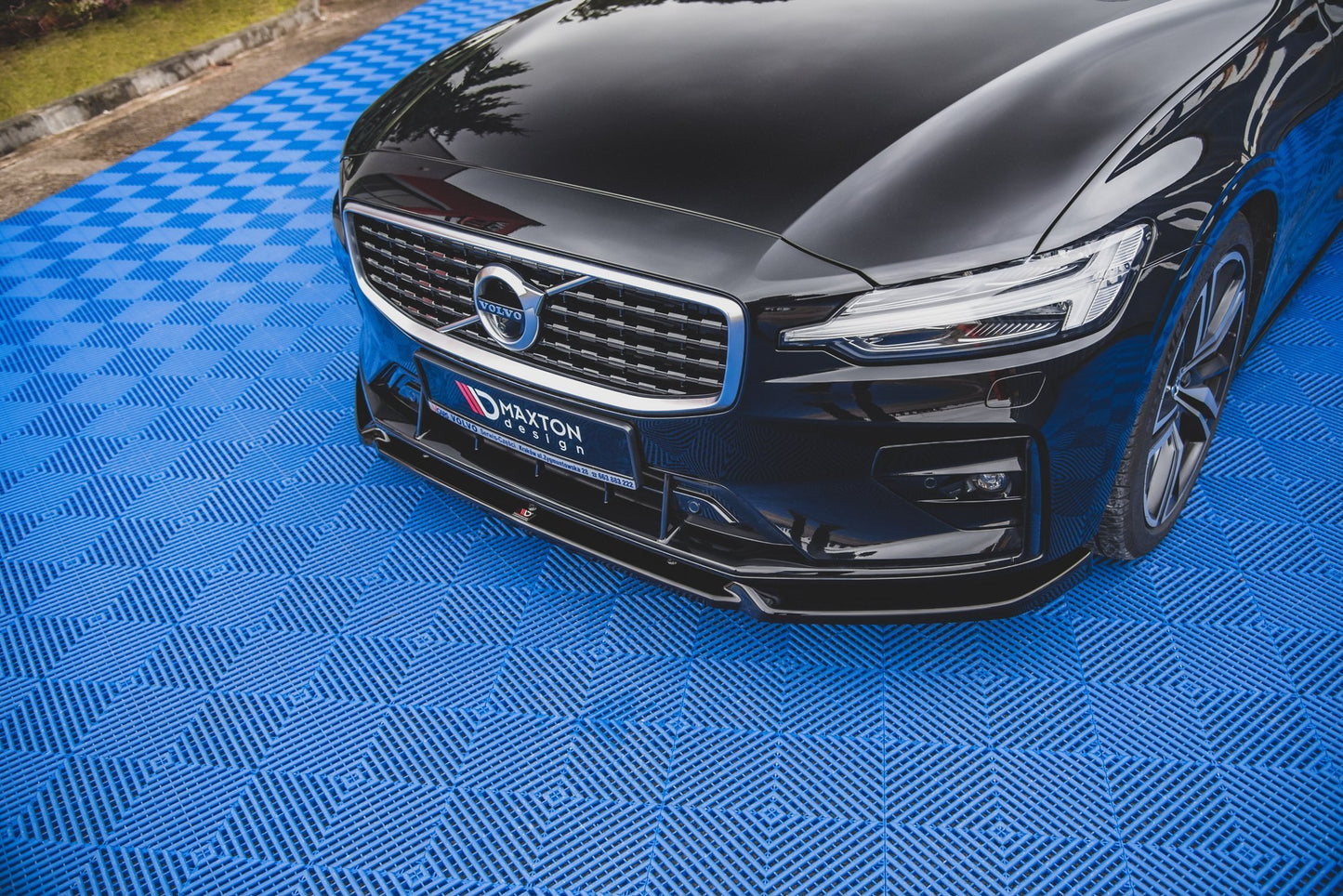 Front Ansatz V.1 für Volvo S60/V60 R-Design Mk3 schwarz matt