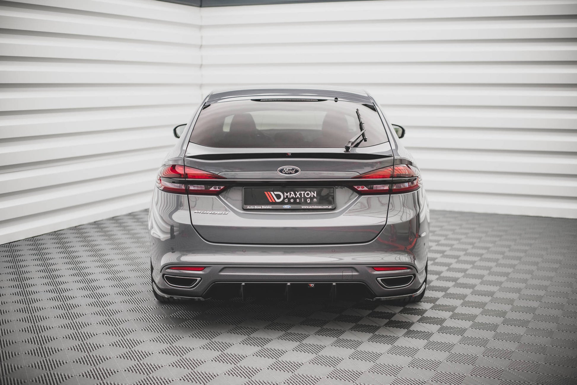 Heck Ansatz Flaps Diffusor V.2 für Ford Mondeo ST-Line Mk5 Facelift Carbon Look