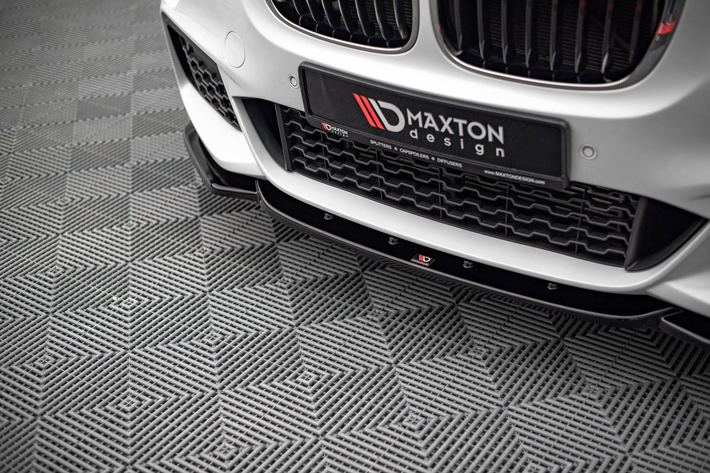Front Ansatz V.1 für BMW X1 M-Paket F48 schwarz matt