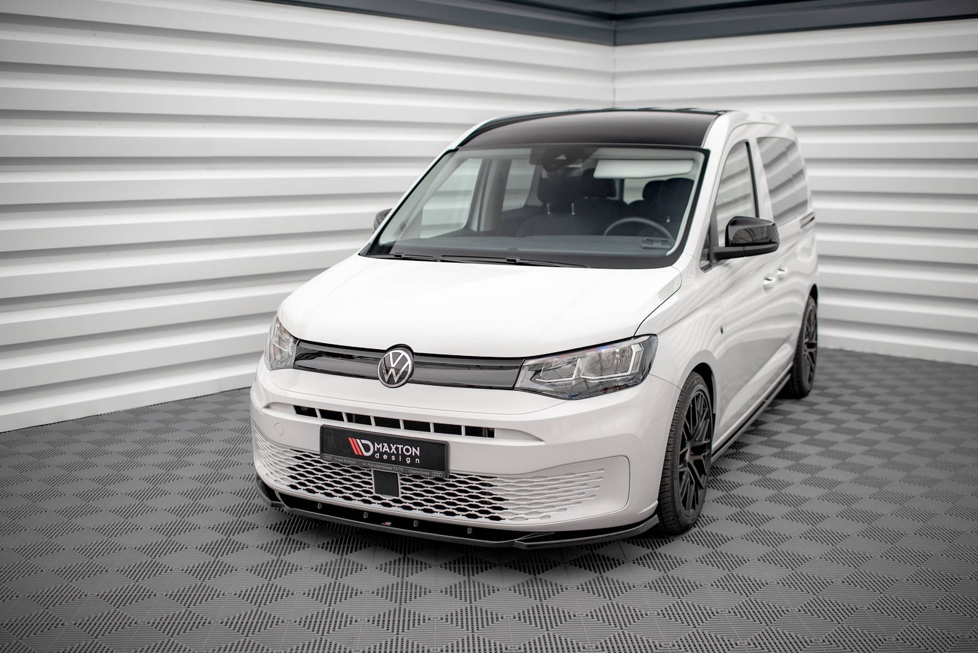 Front Ansatz V.1 für Volkswagen Caddy Mk5 schwarz matt