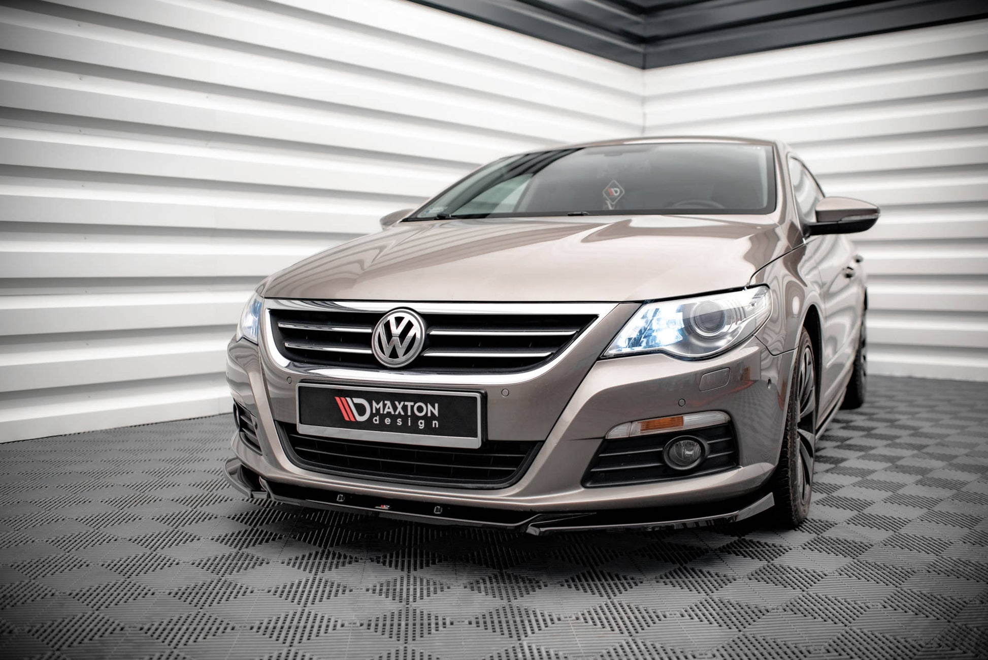 Front Ansatz V.4 für Volkswagen Passat CC schwarz matt