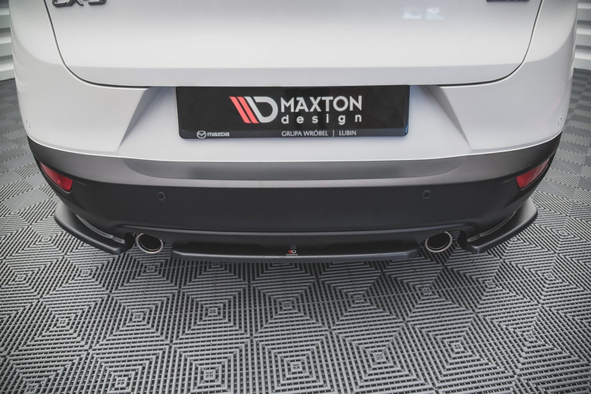 Mittlerer Diffusor Heck Ansatz für Mazda CX-3  schwarz Hochglanz
